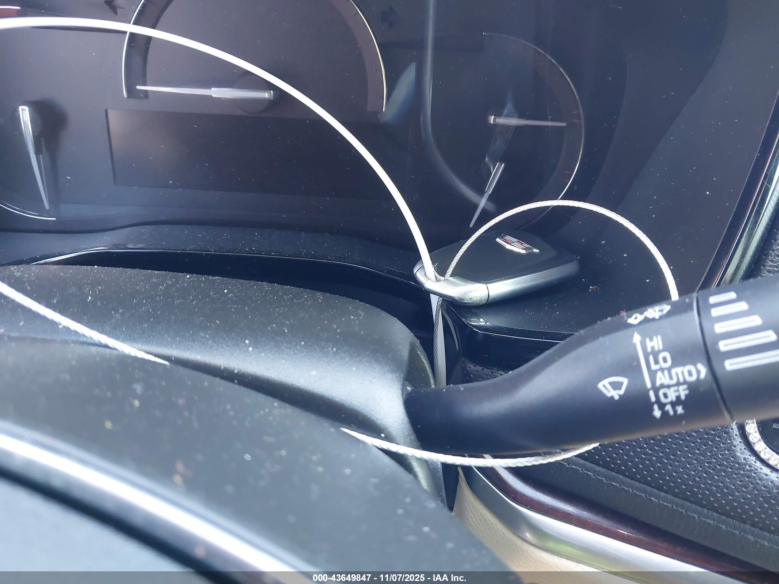 CADILLAC XT5 image 11
