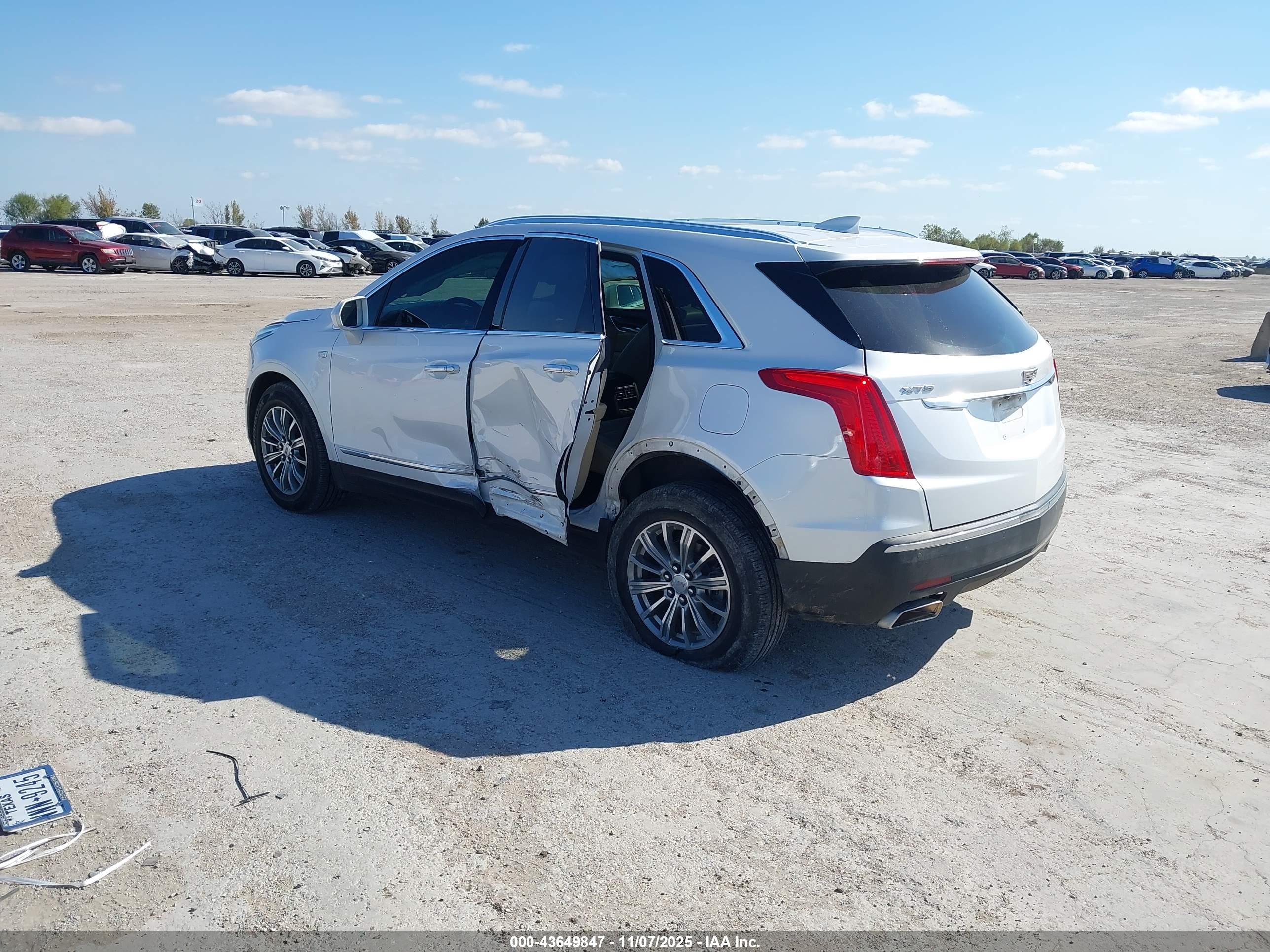 CADILLAC XT5 image 3