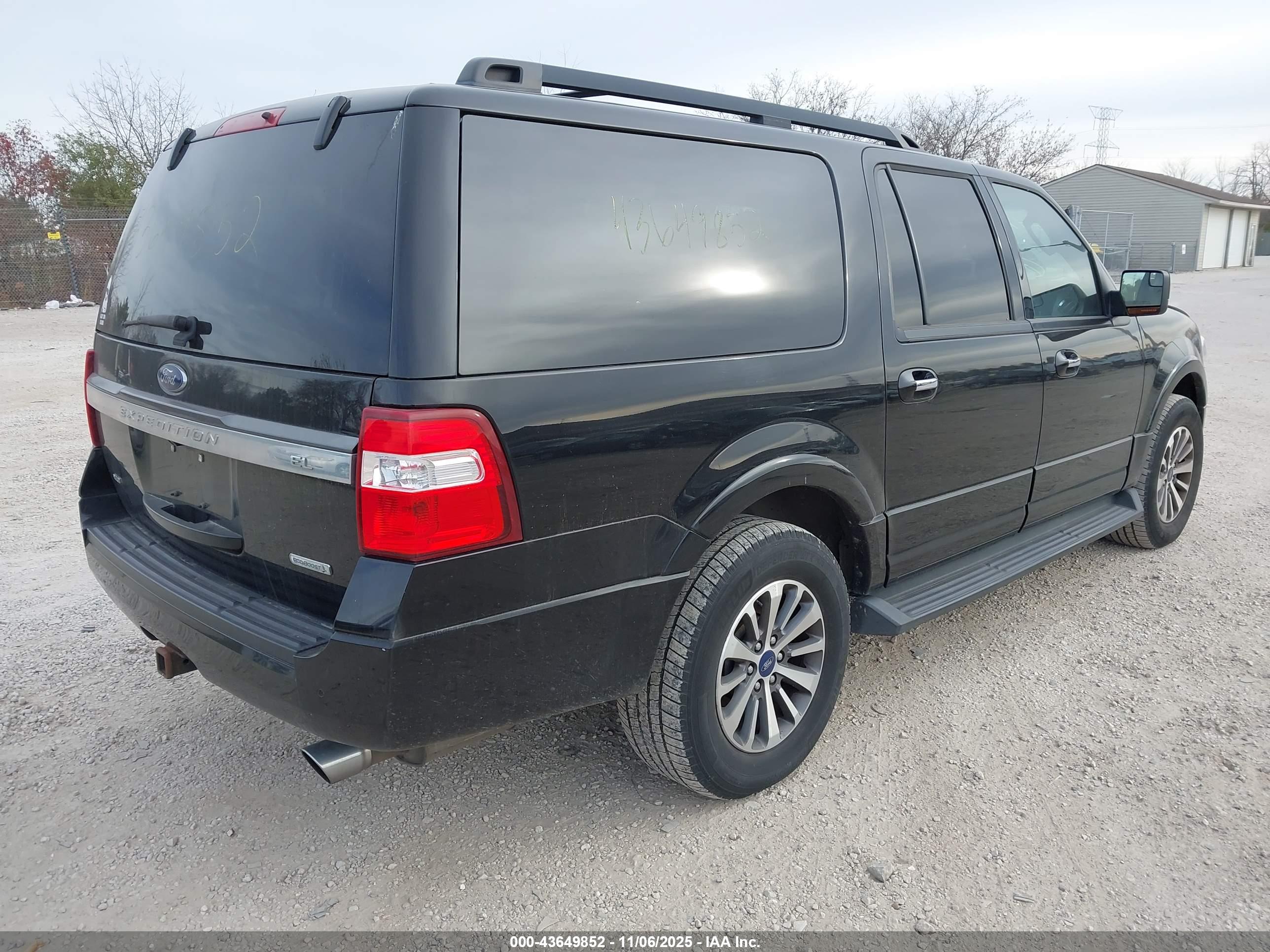 FORD EXPEDITION image 4