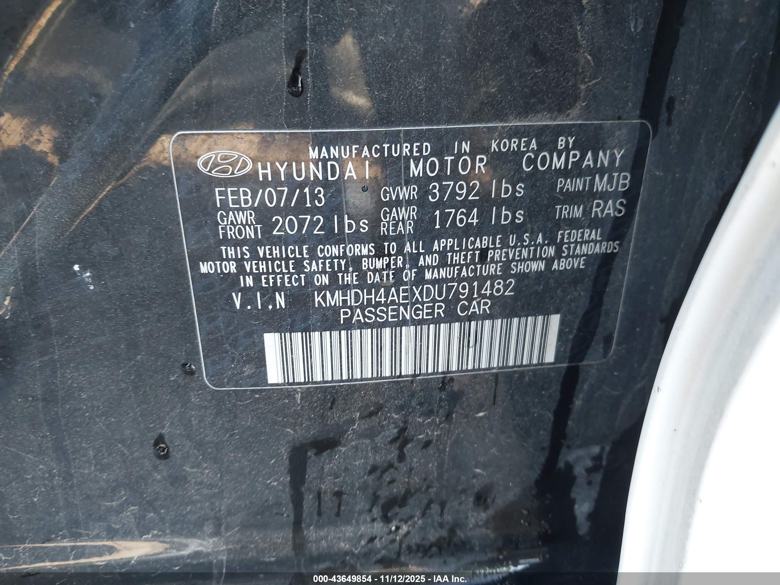 HYUNDAI ELANTRA image 9