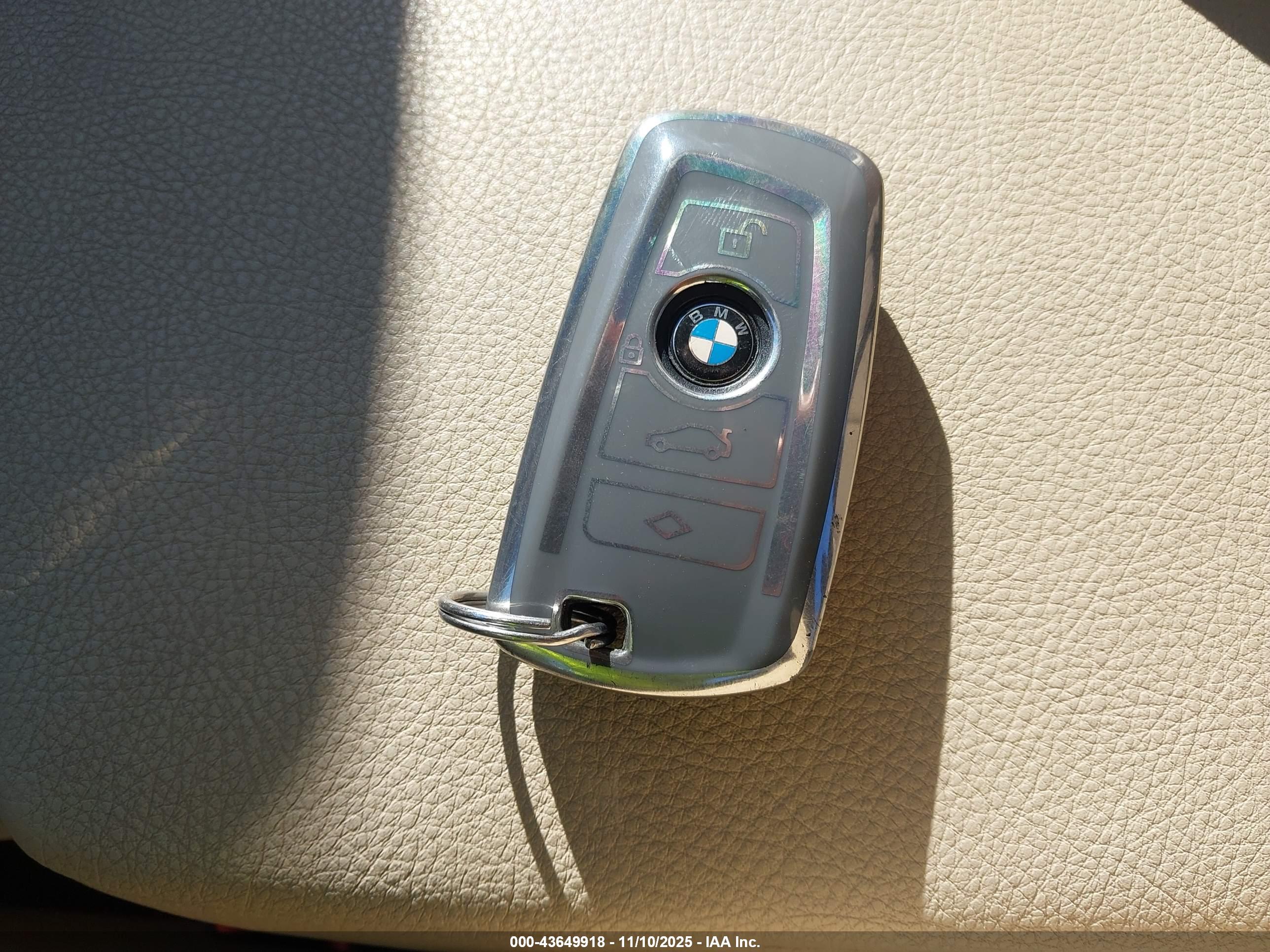BMW 320I image 11