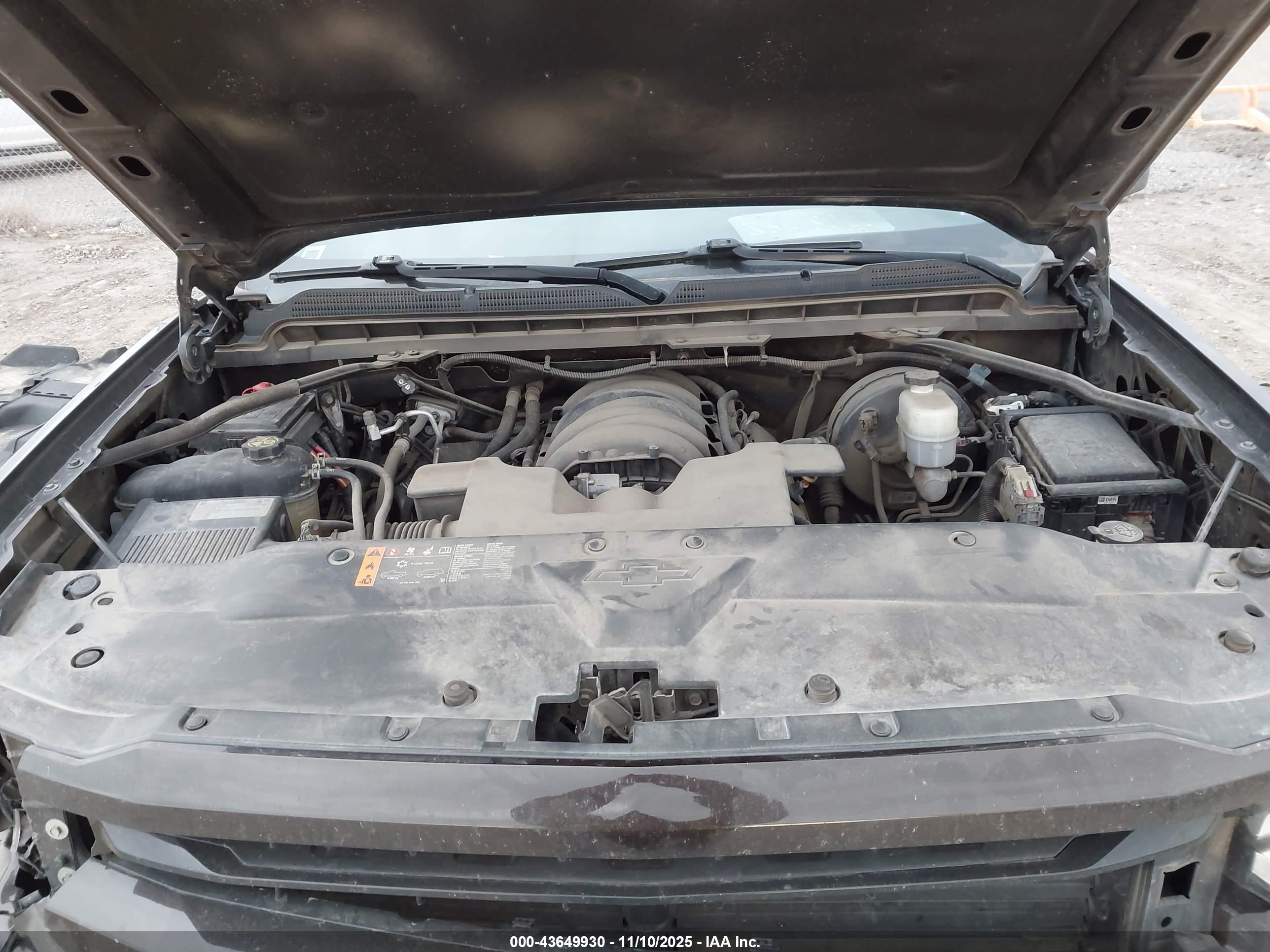 CHEVROLET SILVERADO image 10