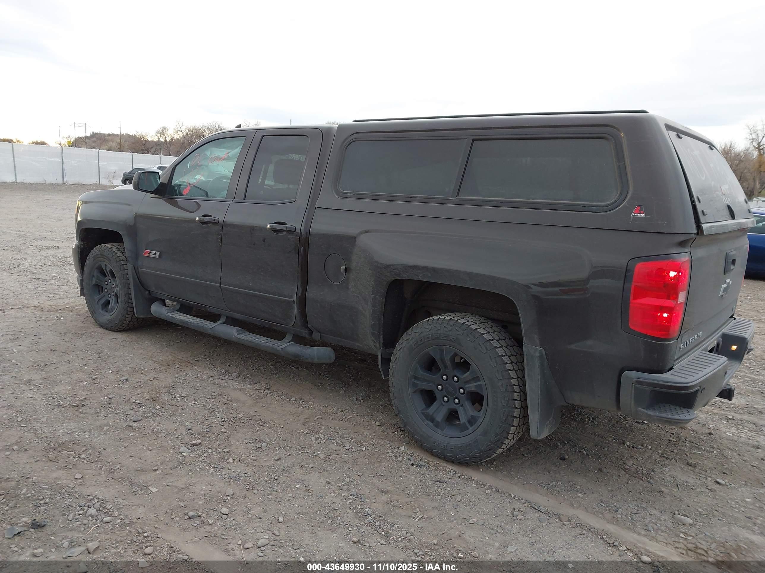 CHEVROLET SILVERADO image 3