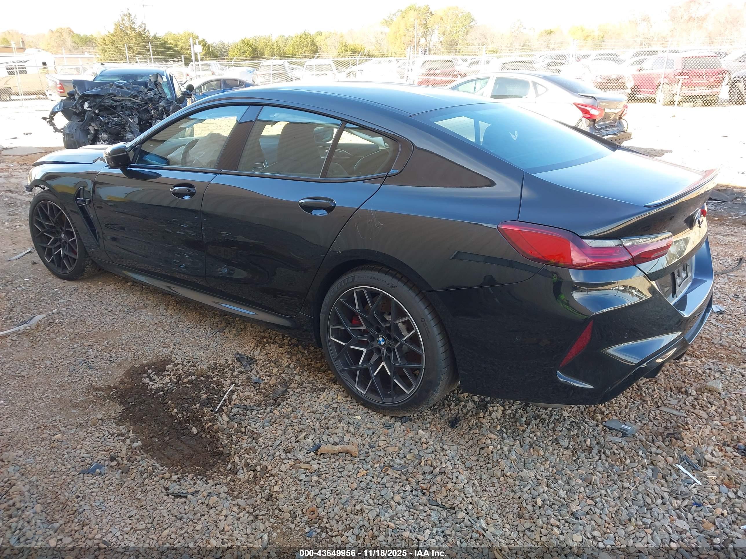 BMW M8 image 3
