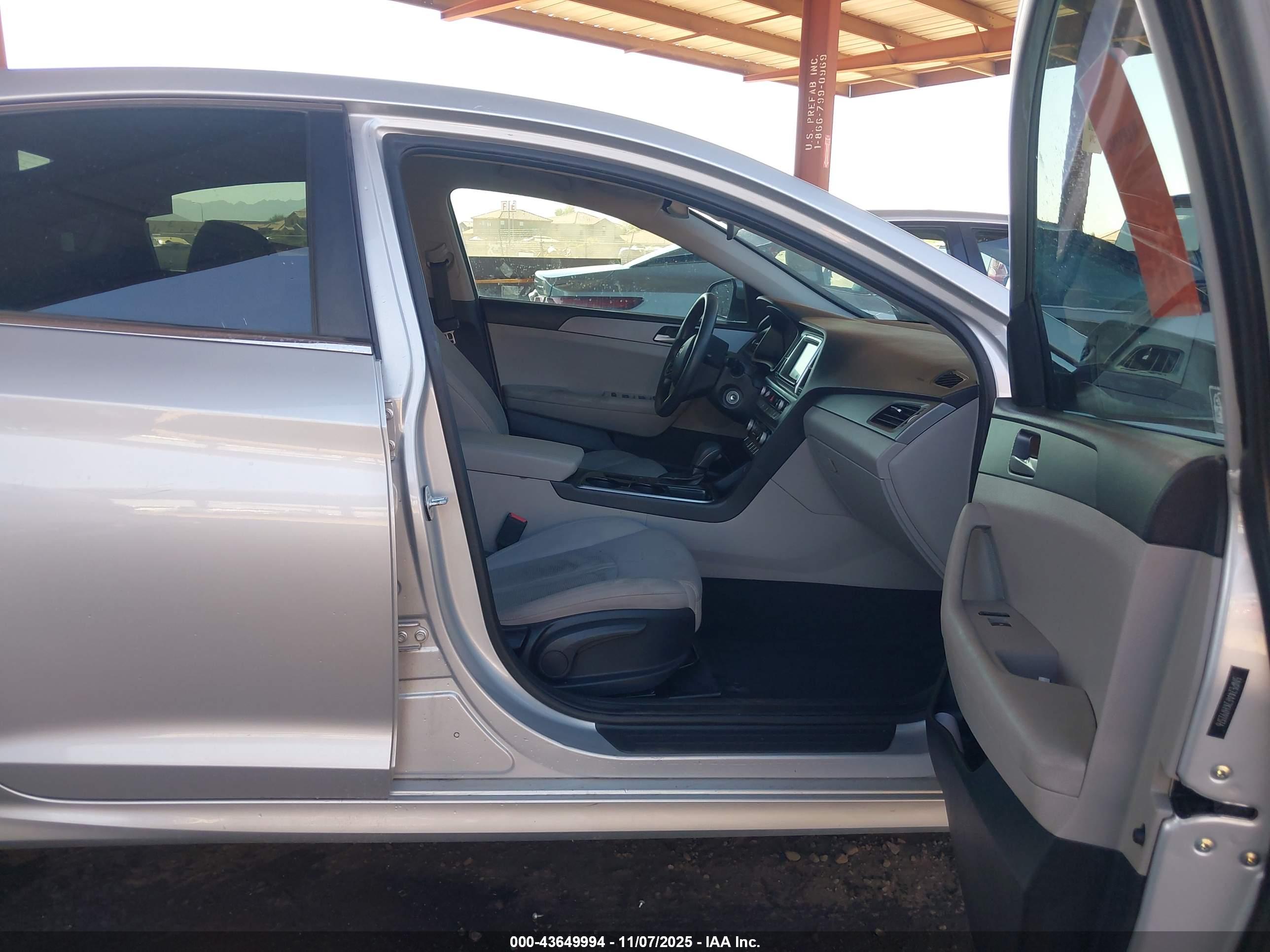HYUNDAI SONATA image 5