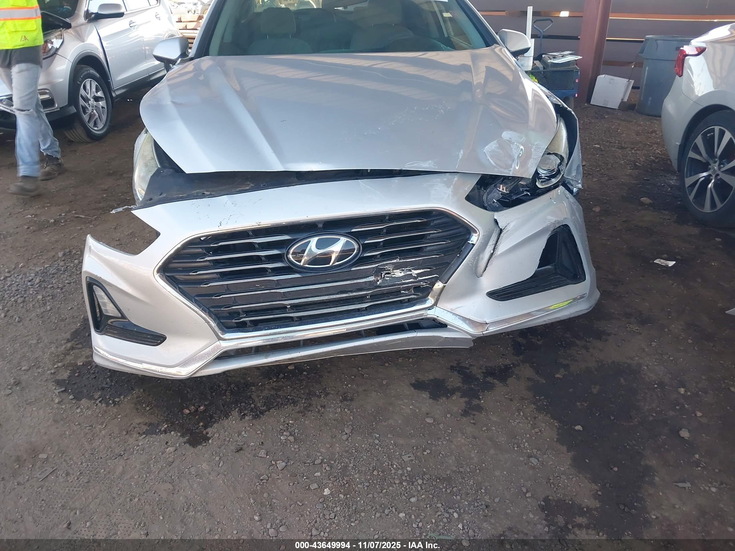 HYUNDAI SONATA image 6