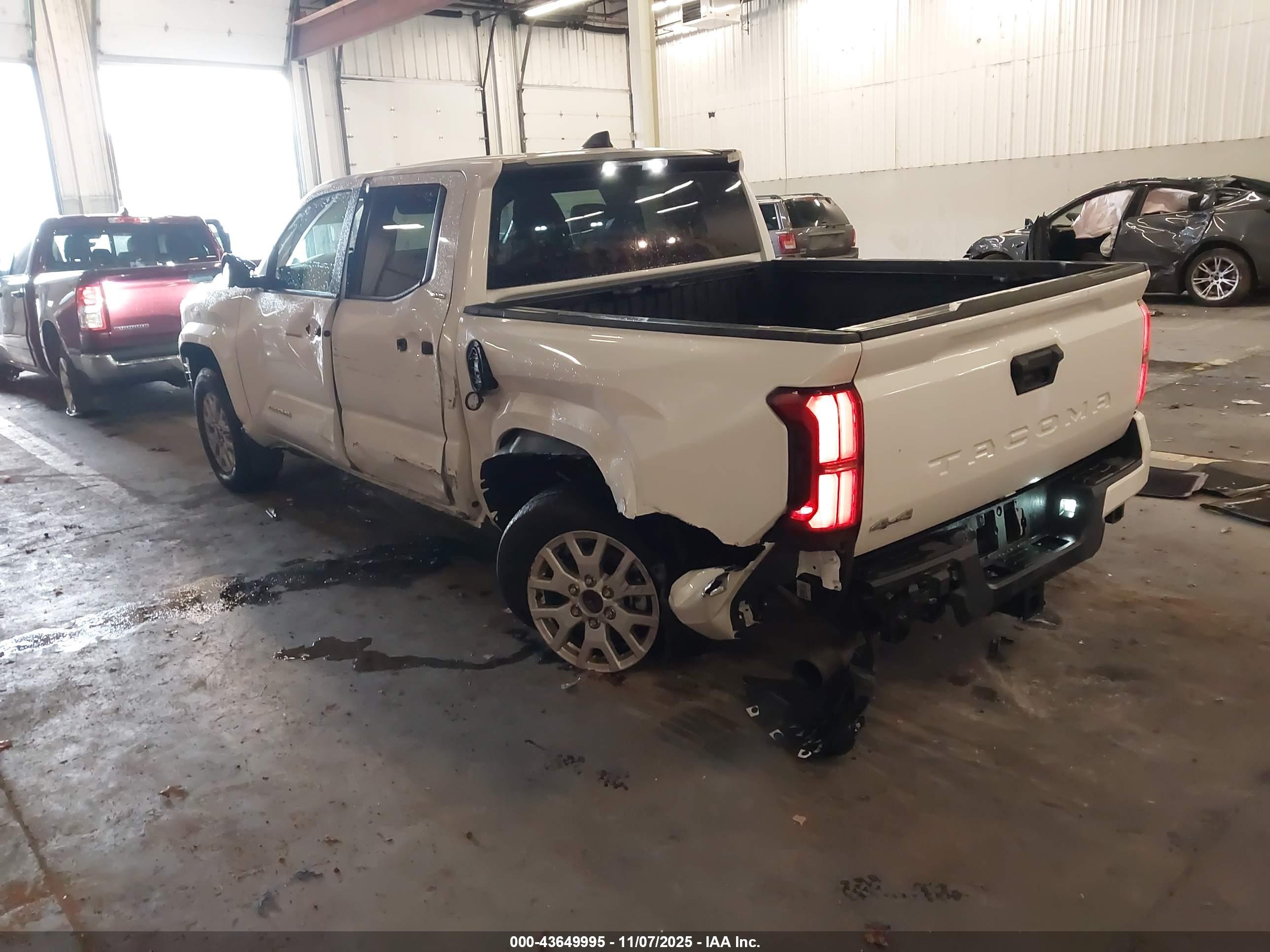 TOYOTA TACOMA image 3
