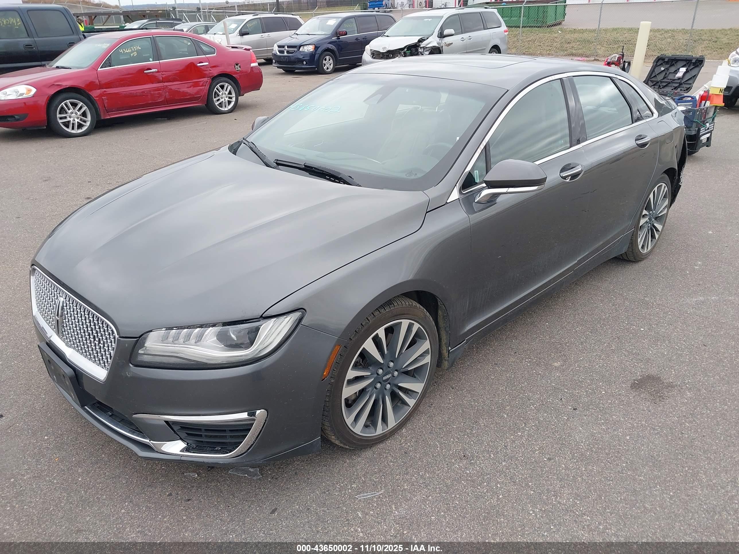 LINCOLN MKZ image 2