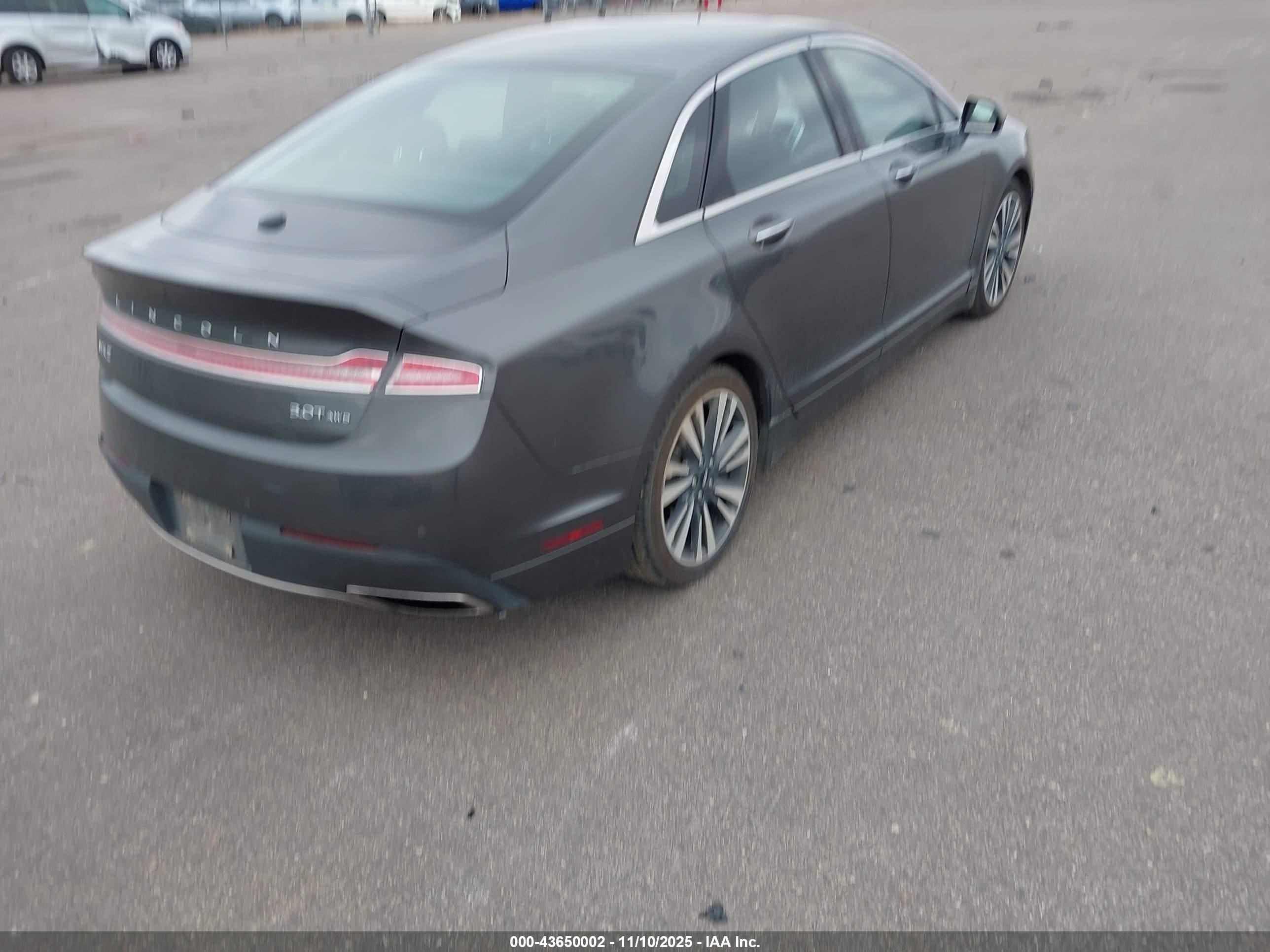 LINCOLN MKZ image 4