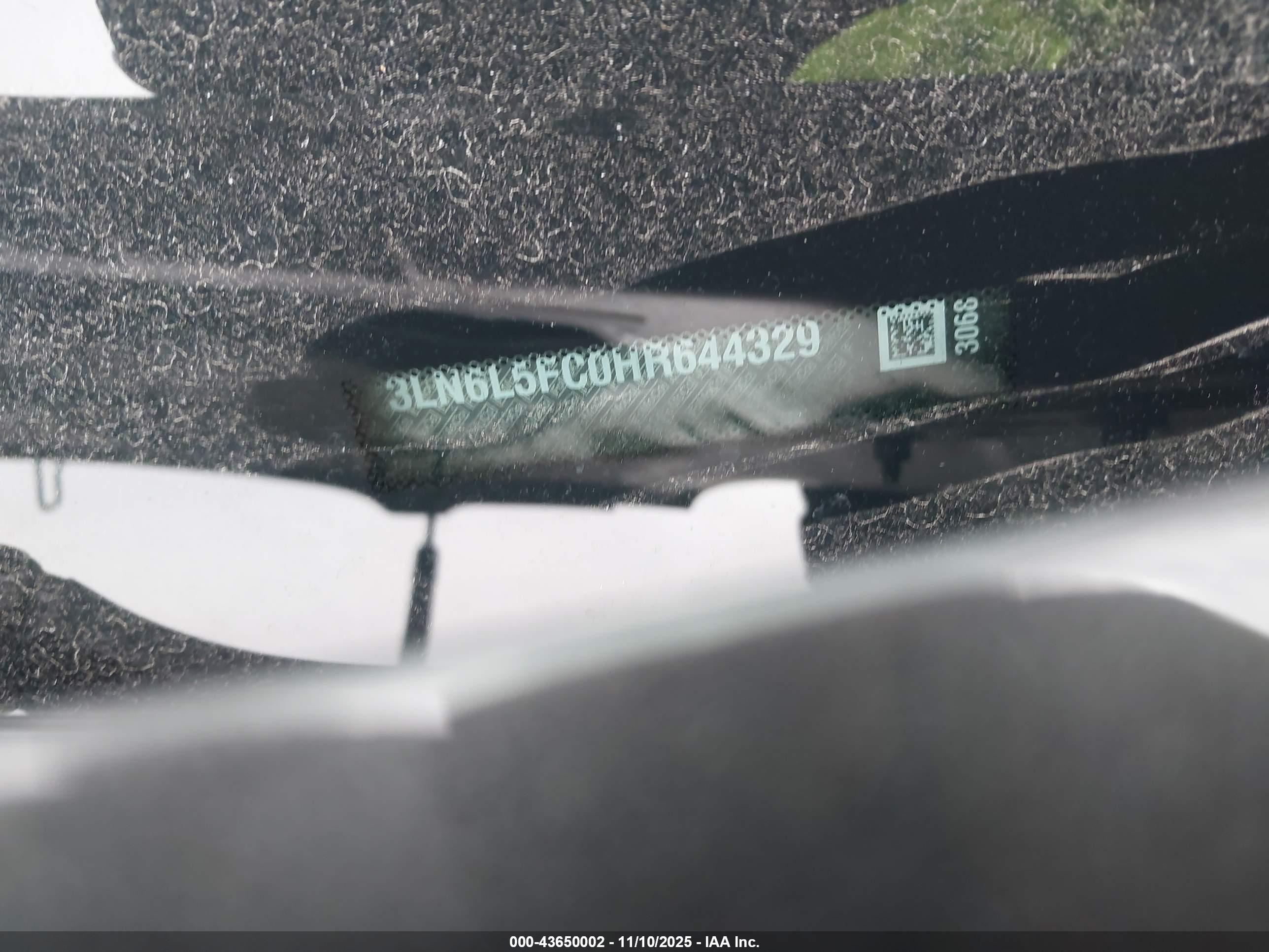 LINCOLN MKZ image 9