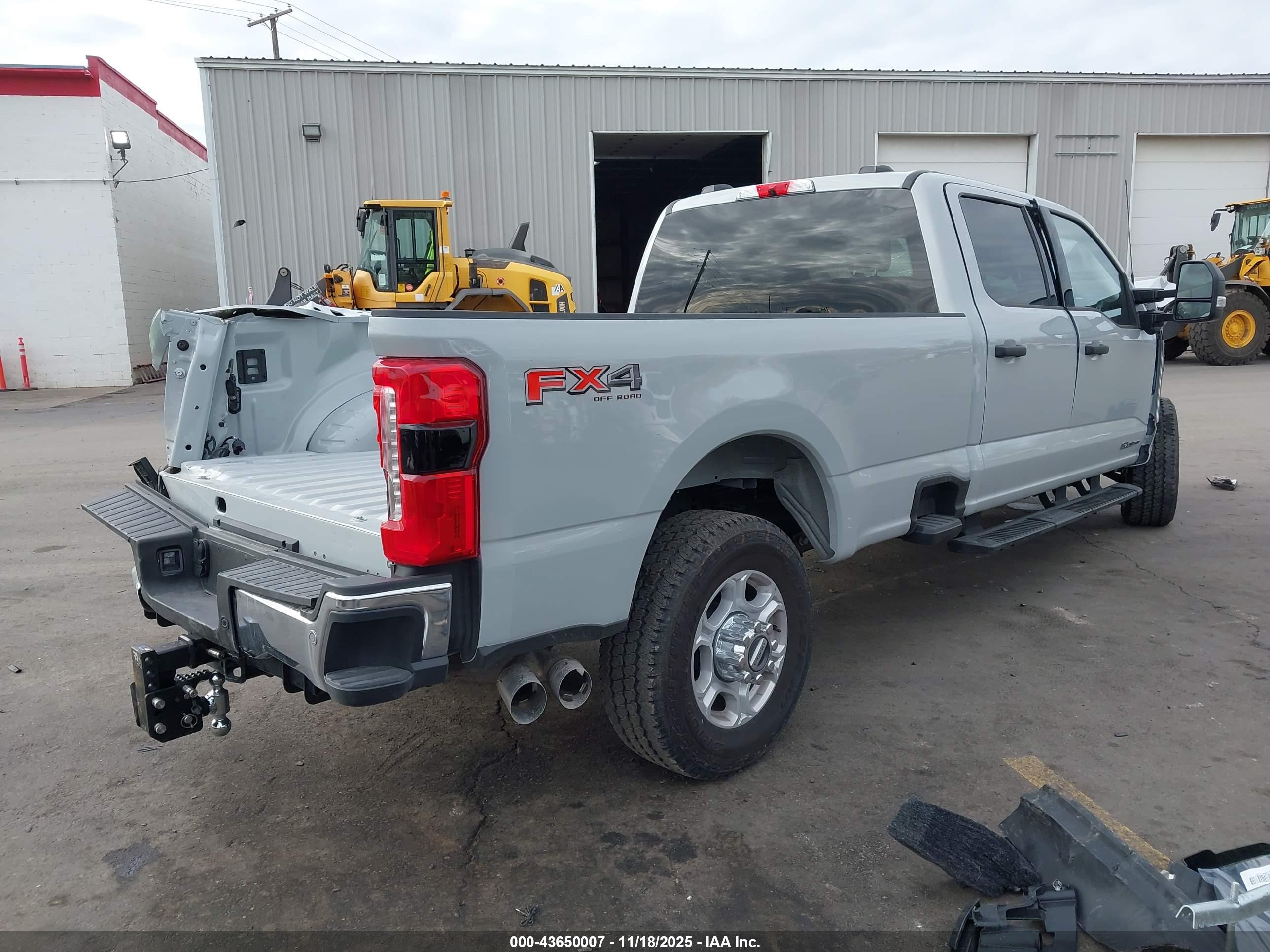 FORD F-350 image 4