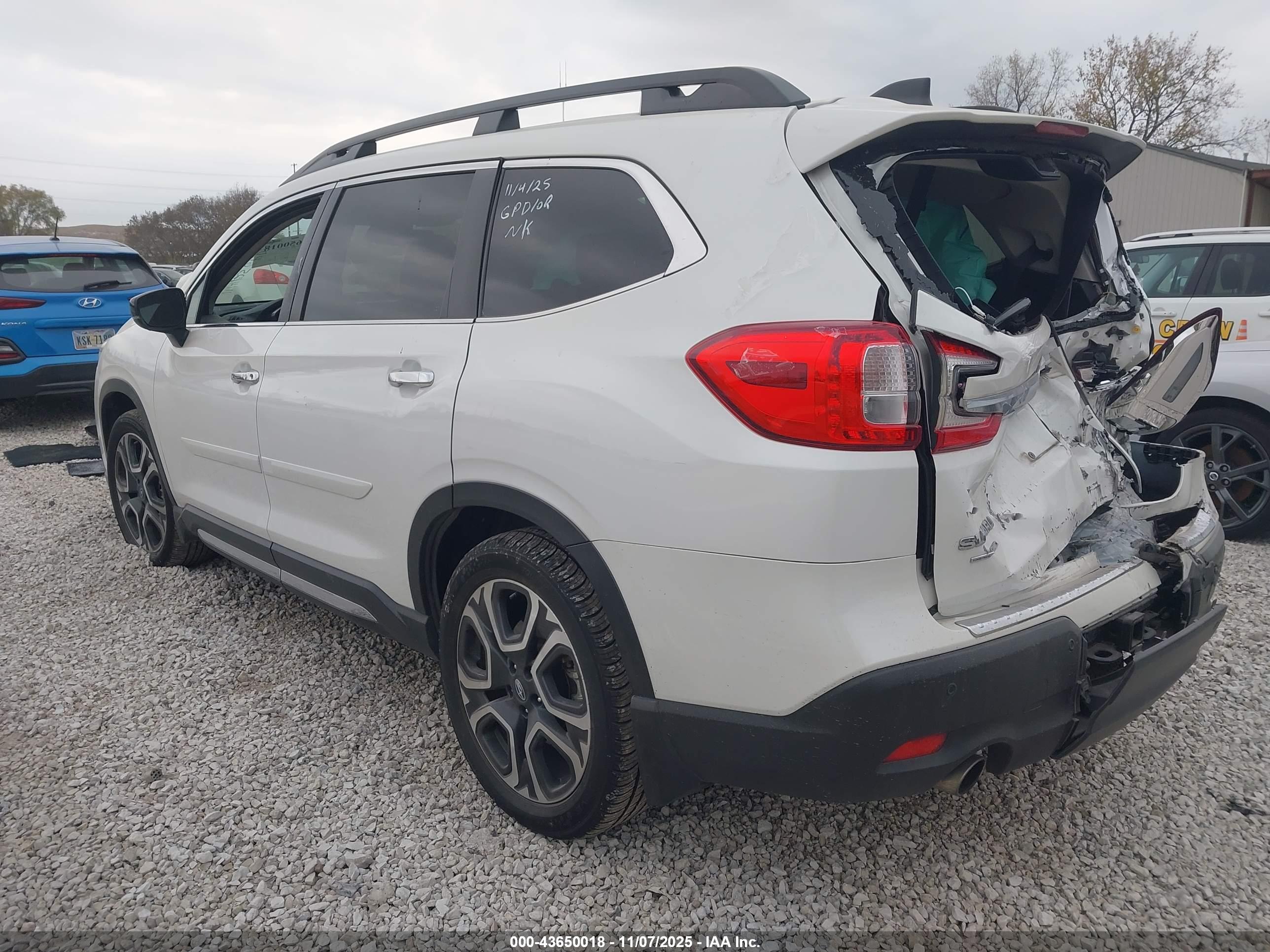 SUBARU ASCENT image 3