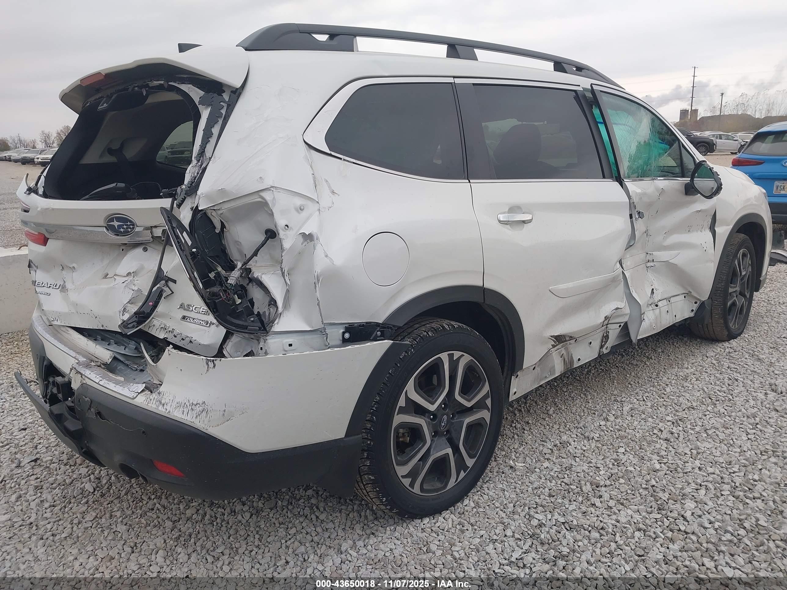 SUBARU ASCENT image 4