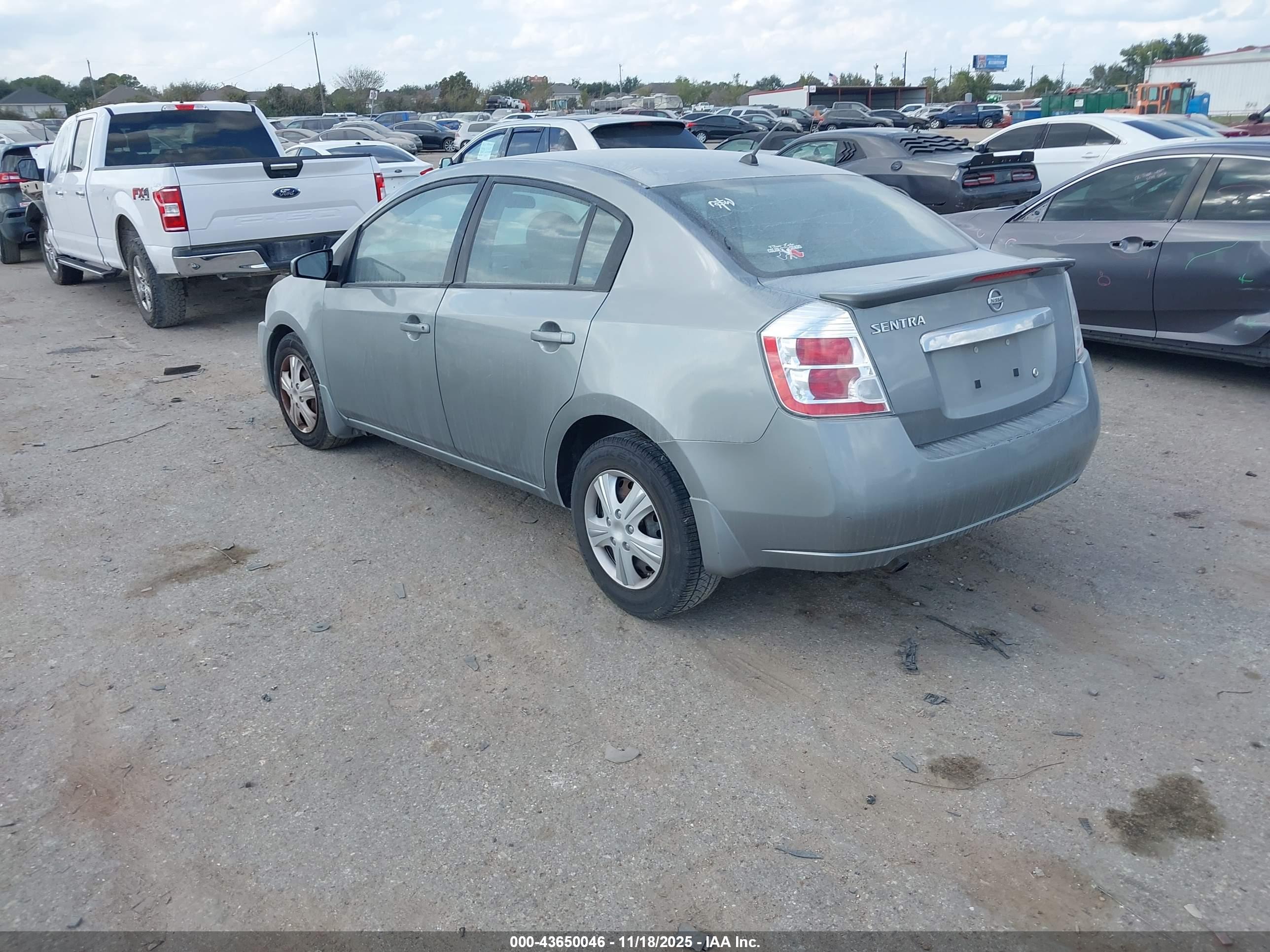NISSAN SENTRA image 3