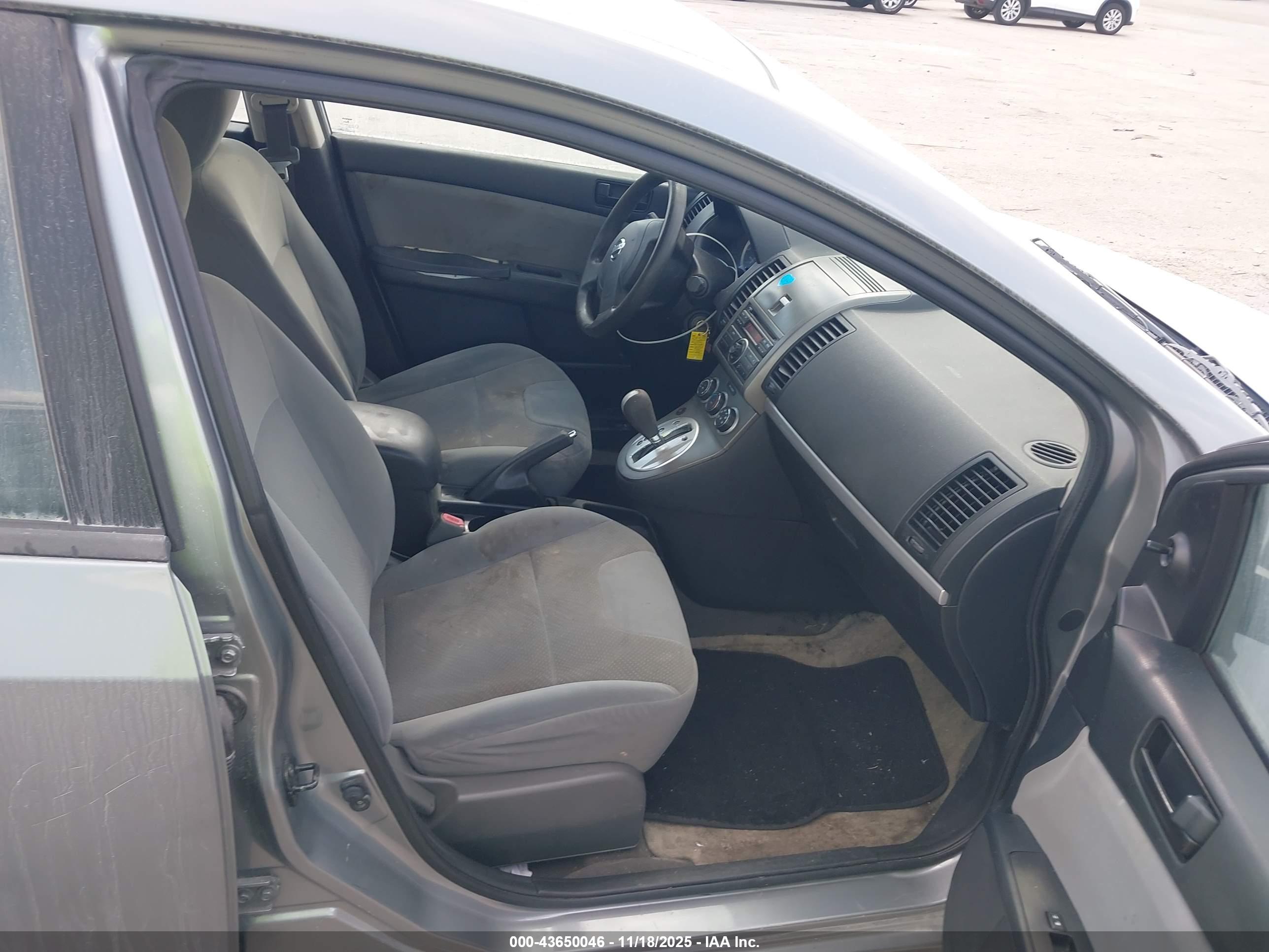 NISSAN SENTRA image 5