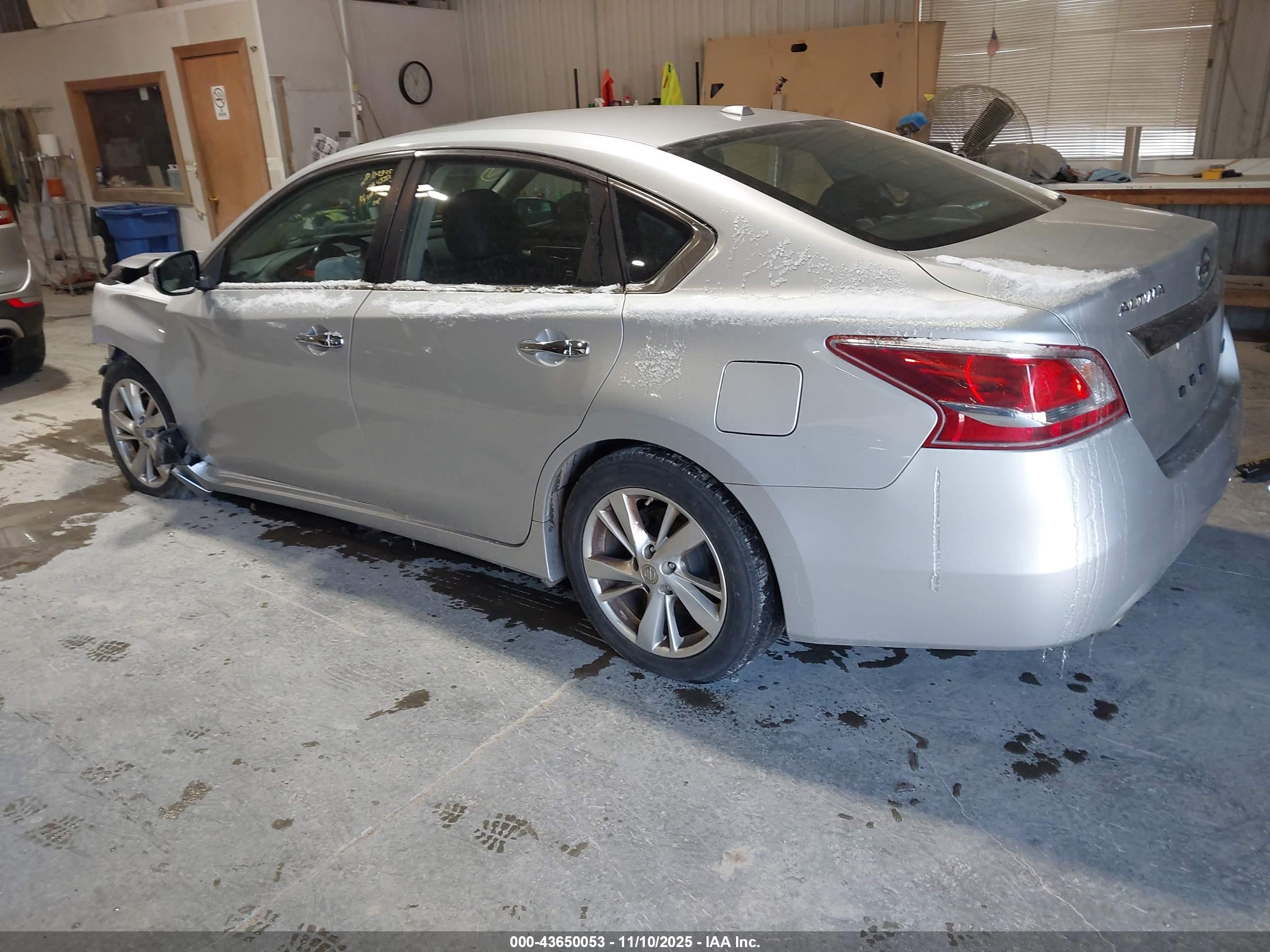 NISSAN ALTIMA image 3