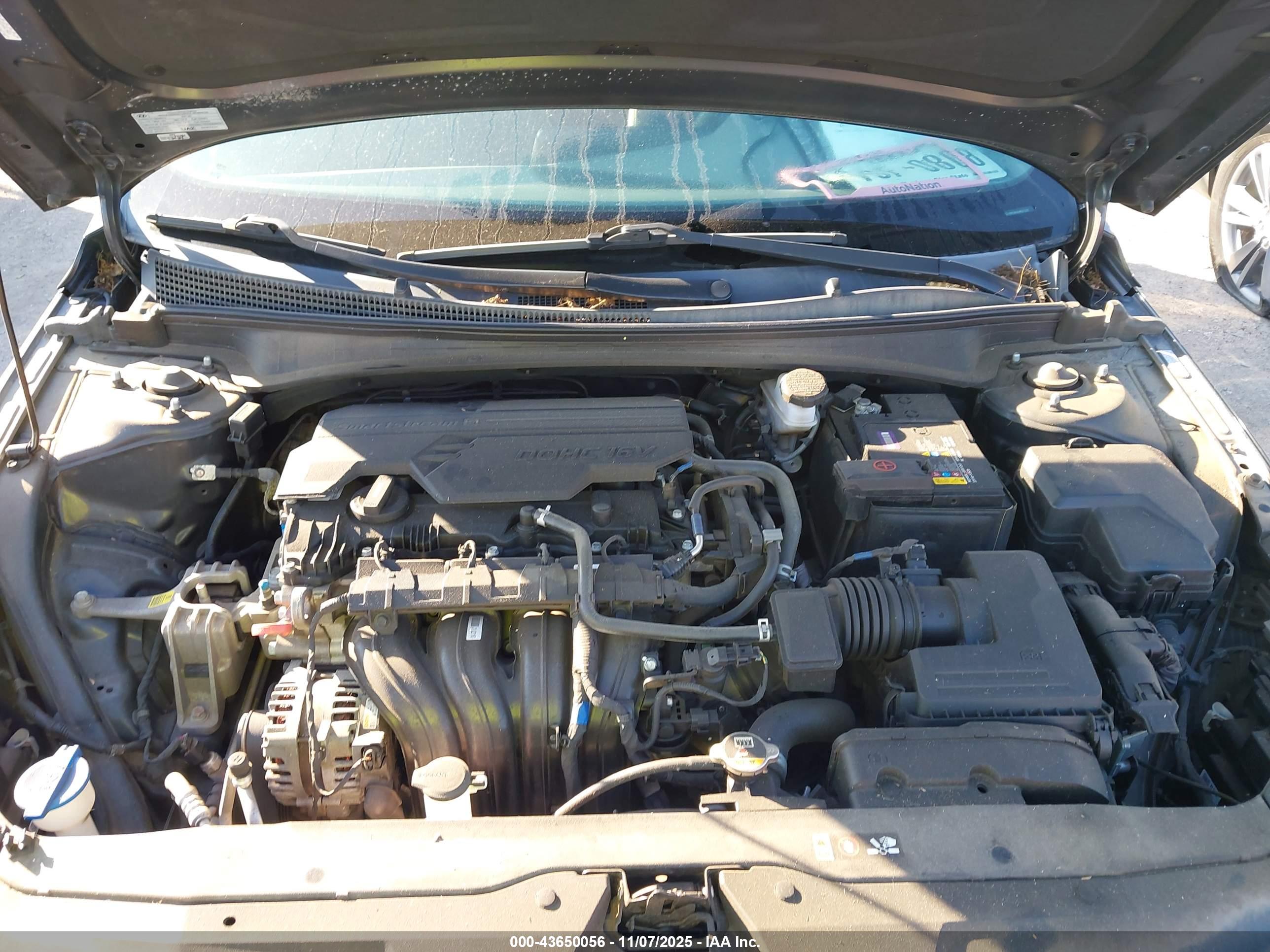HYUNDAI ELANTRA image 10