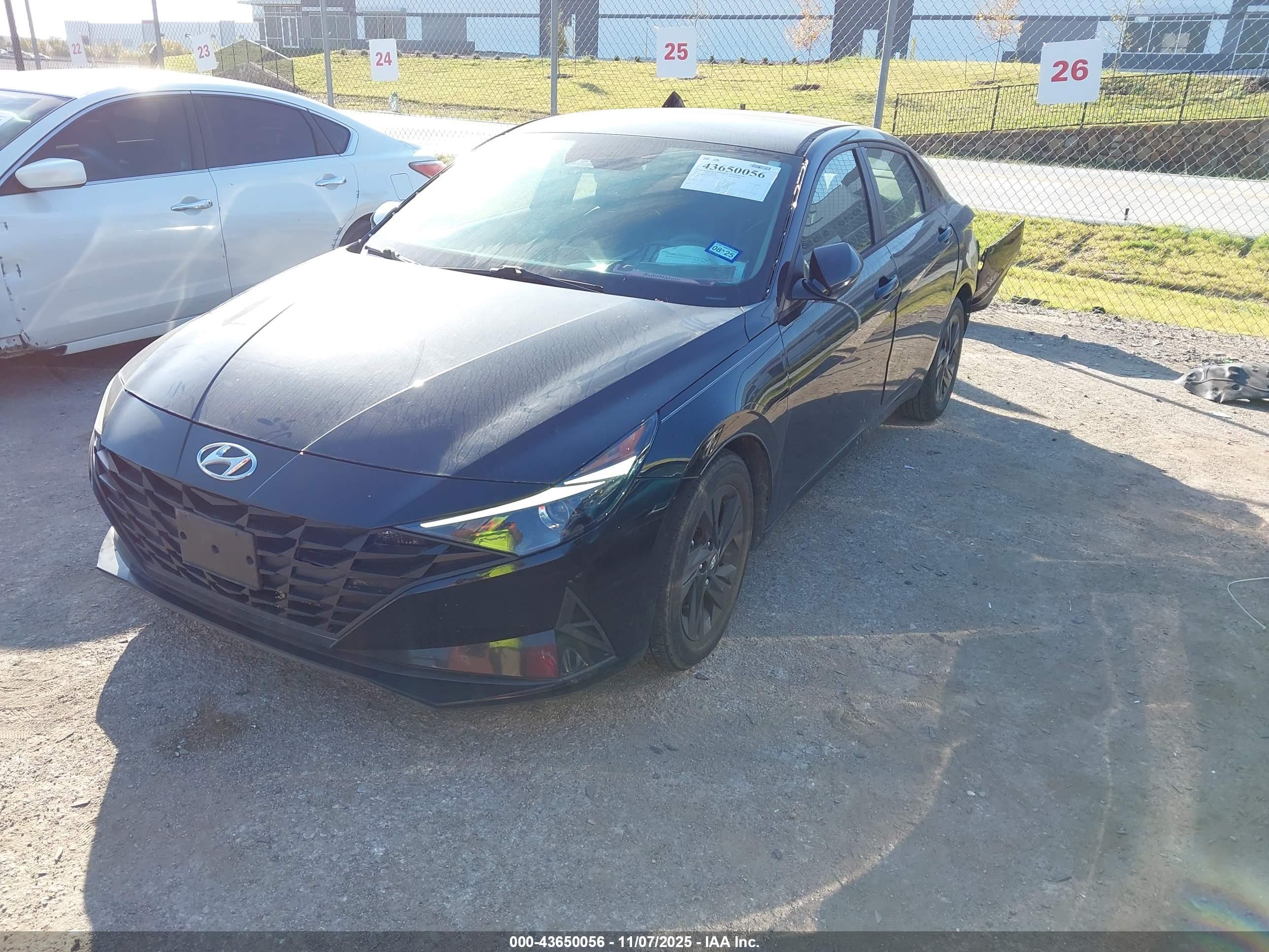 HYUNDAI ELANTRA image 2