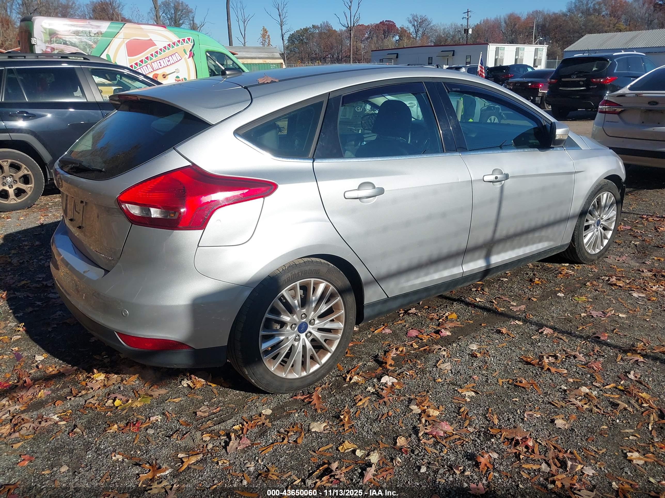FORD FOCUS image 4