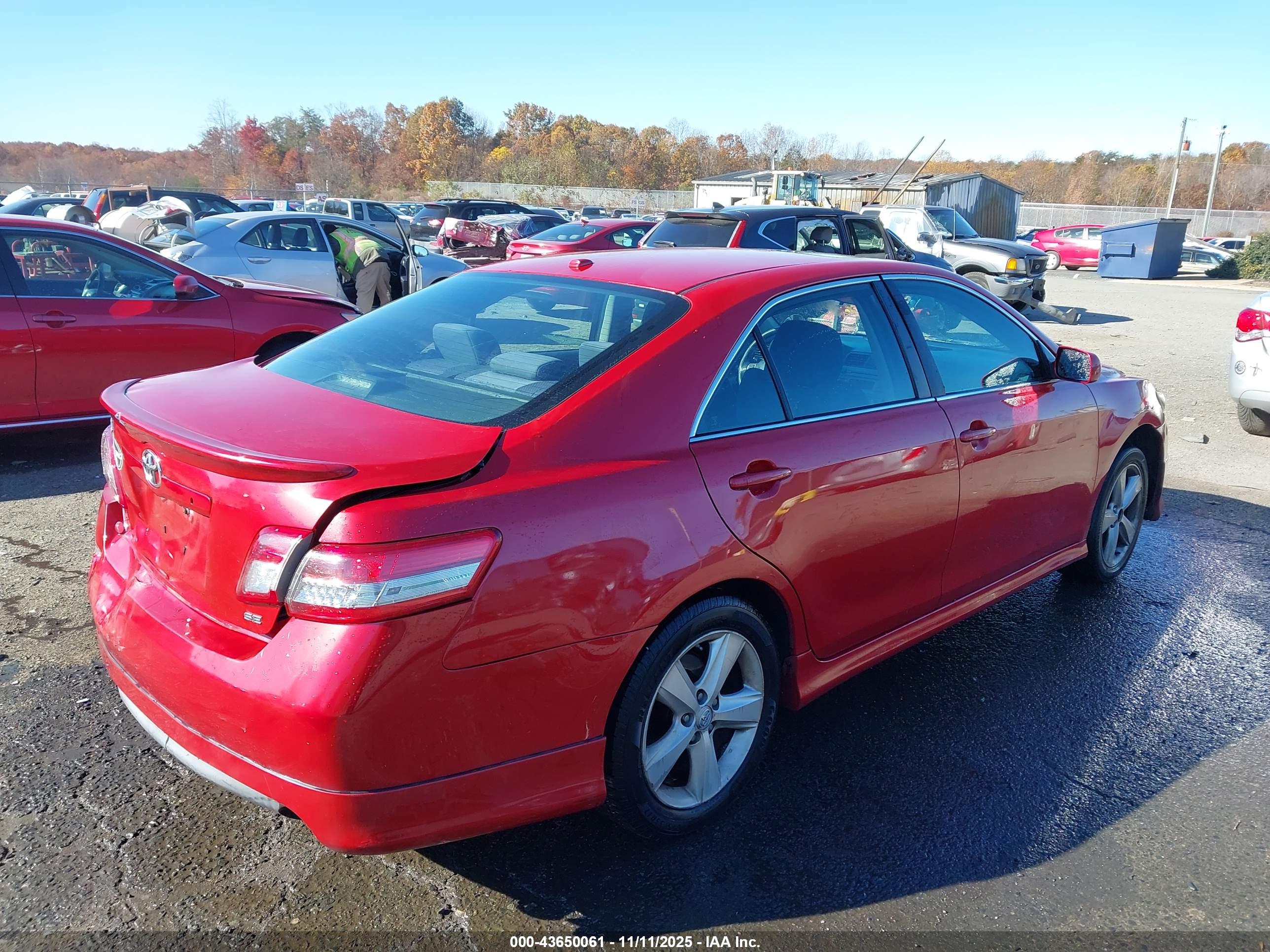 TOYOTA CAMRY image 4