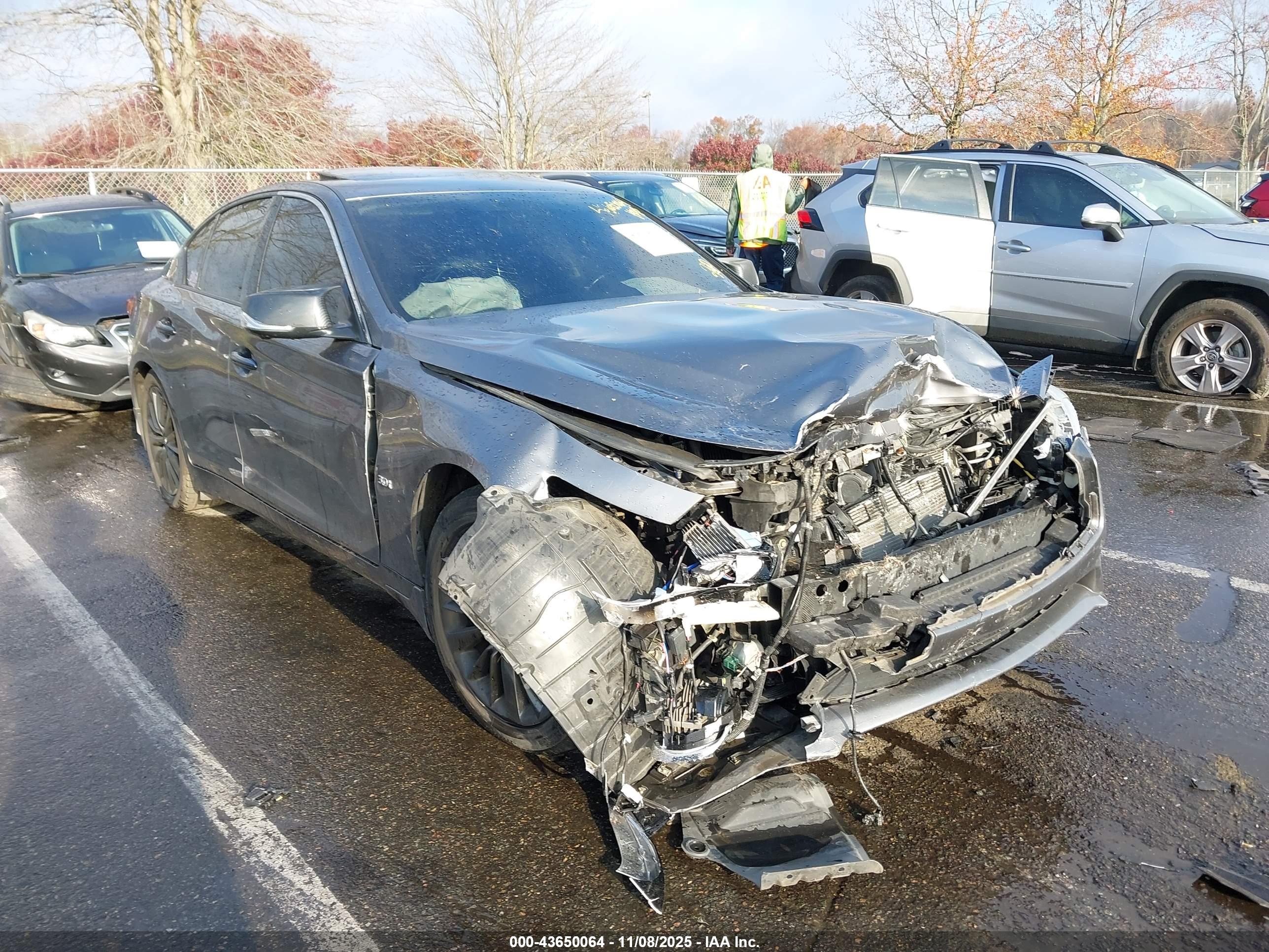 INFINITI Q50 image 6