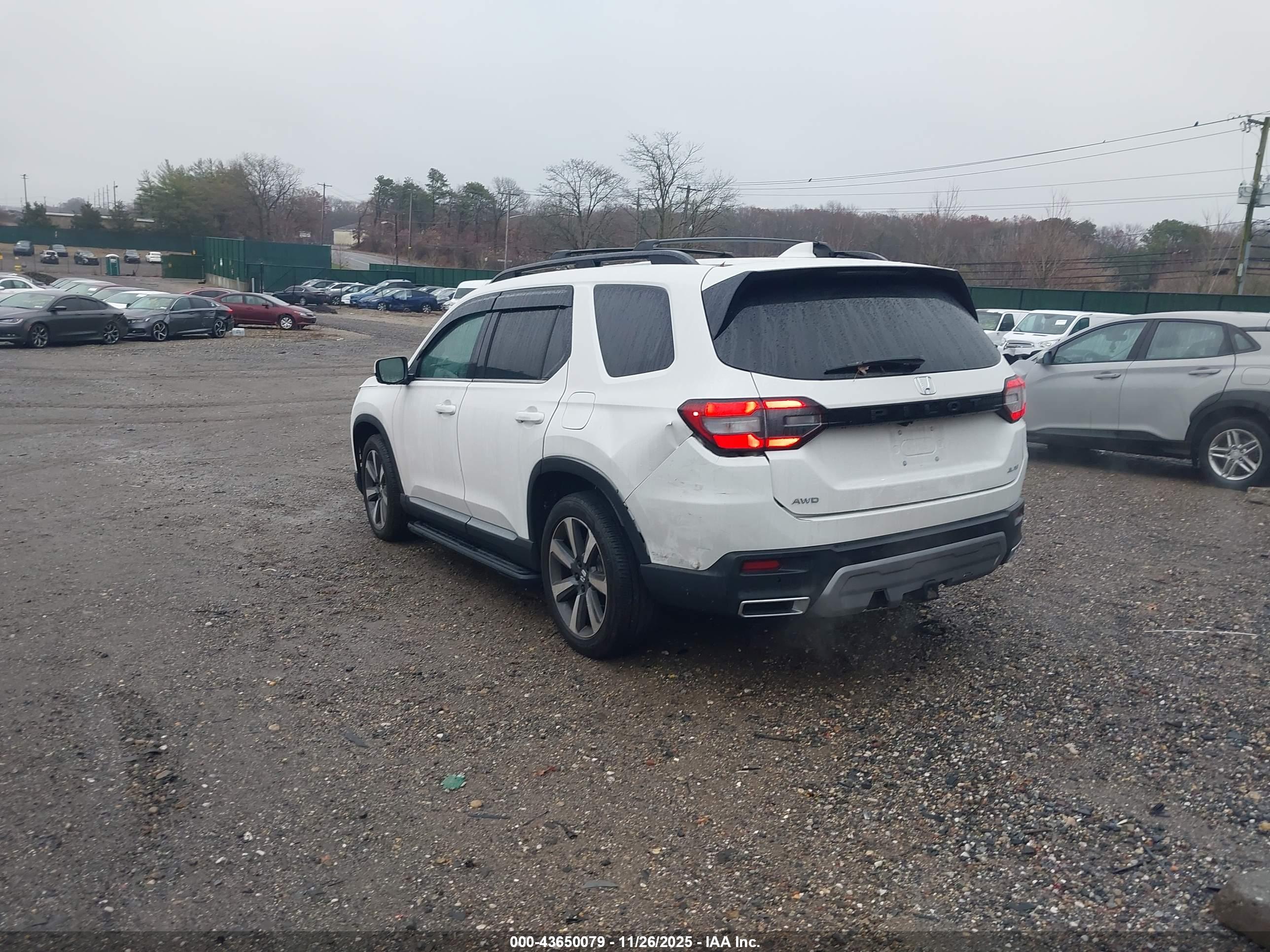 HONDA PILOT image 3