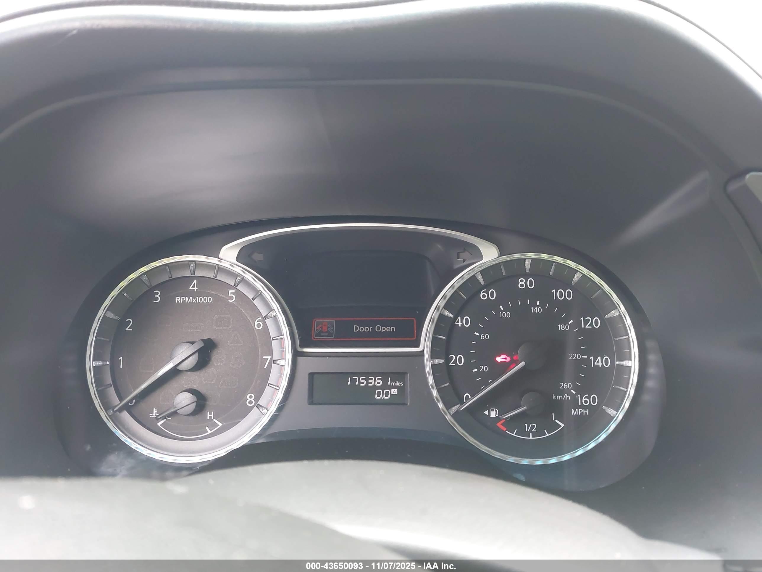 INFINITI JX35 image 7