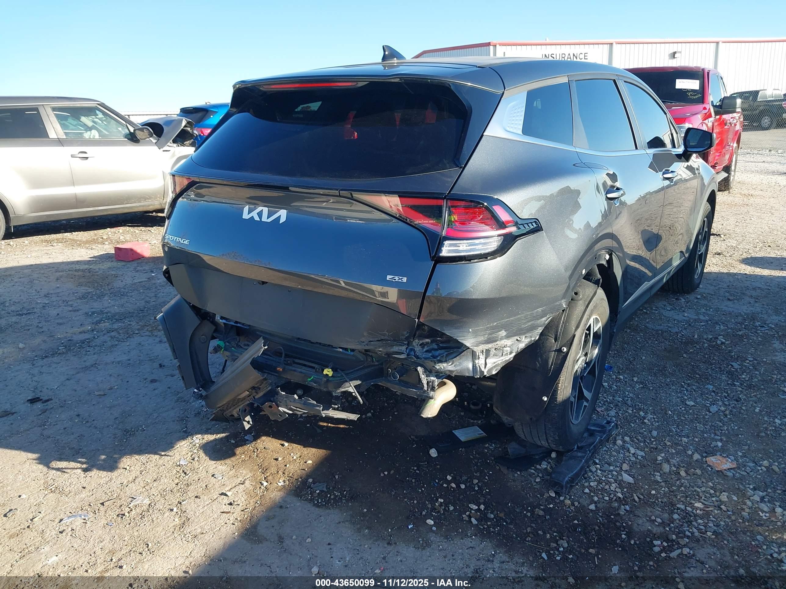 KIA SPORTAGE image 6