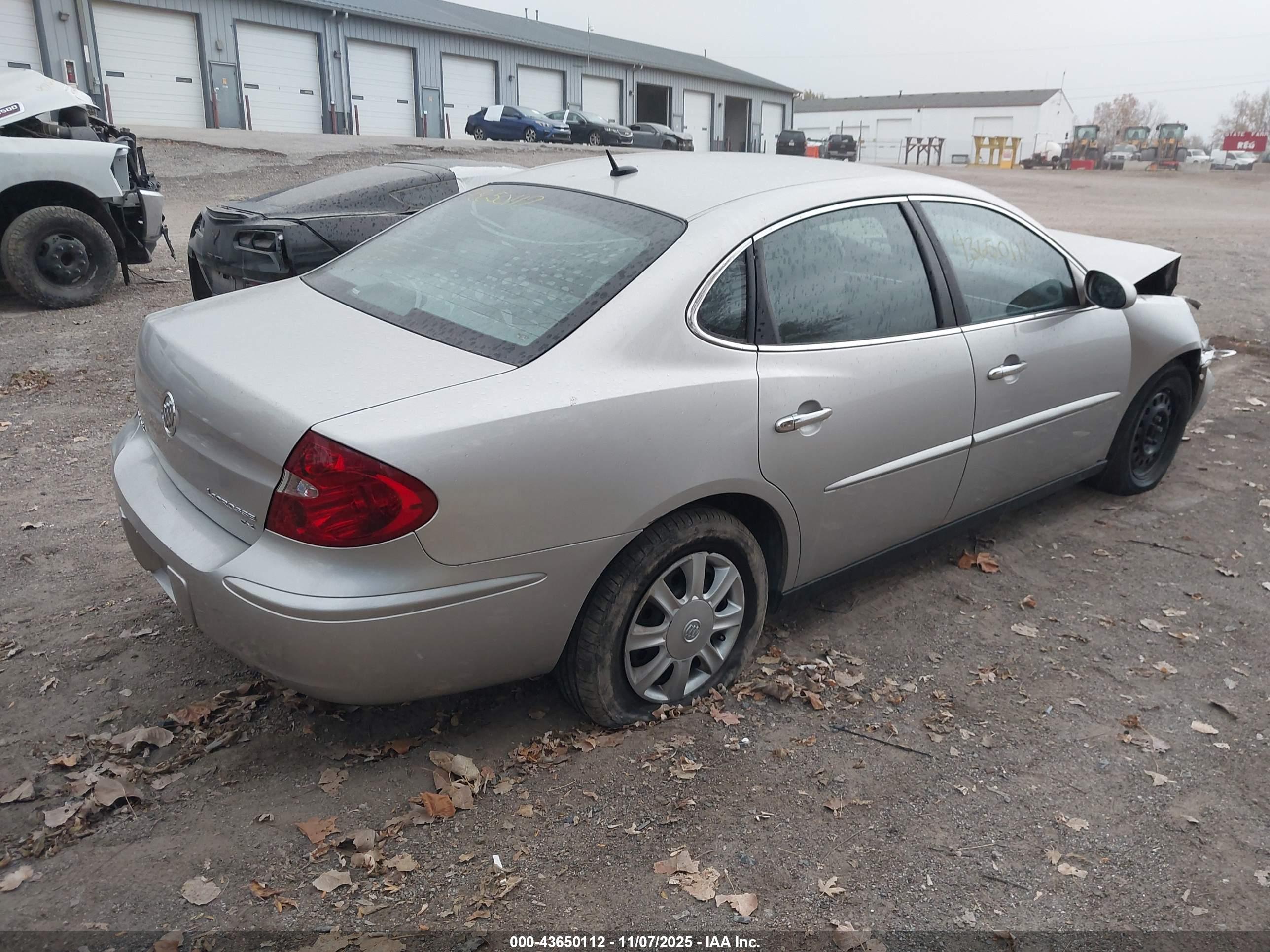 BUICK LACROSSE image 4