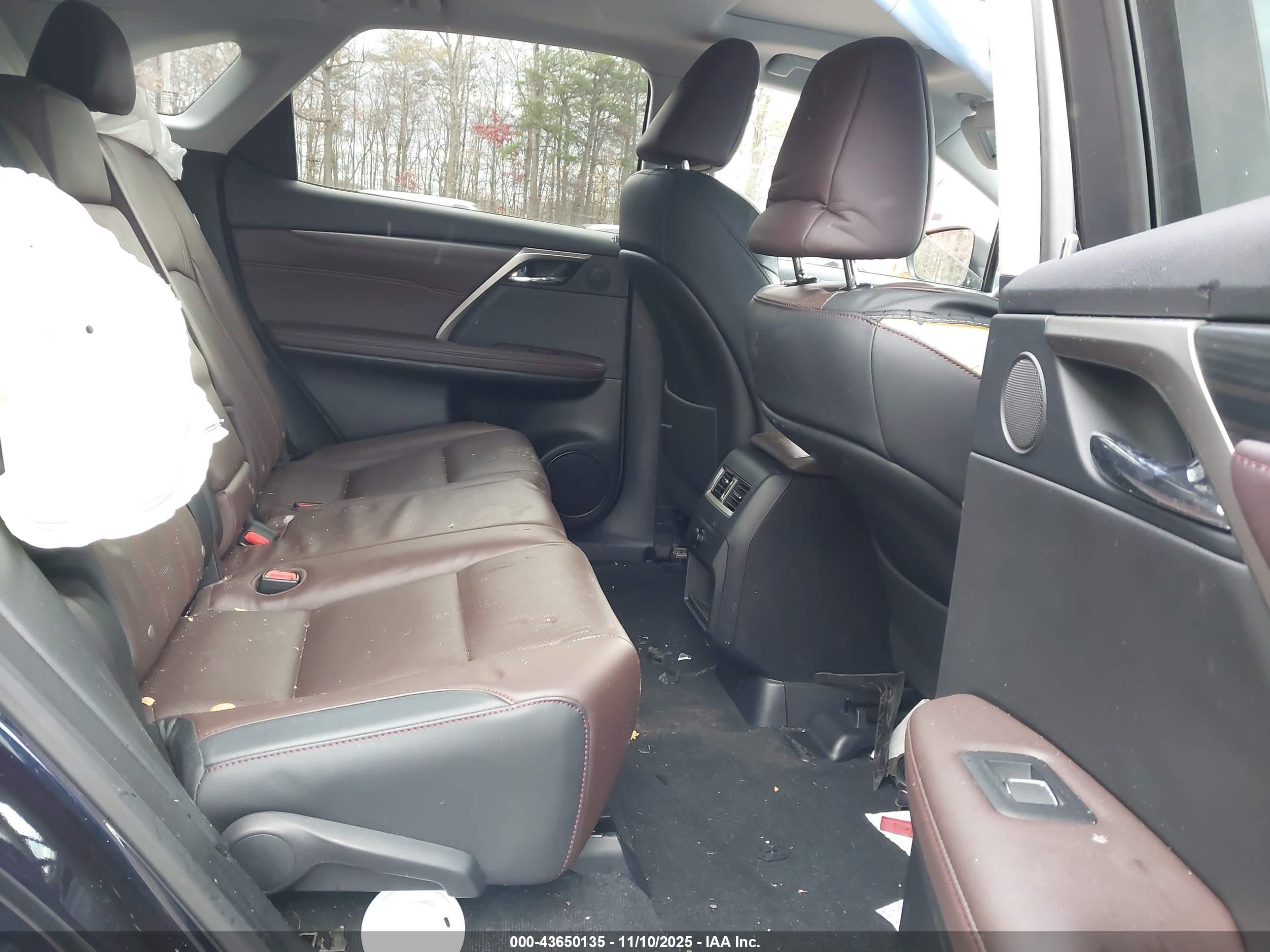 LEXUS RX image 8