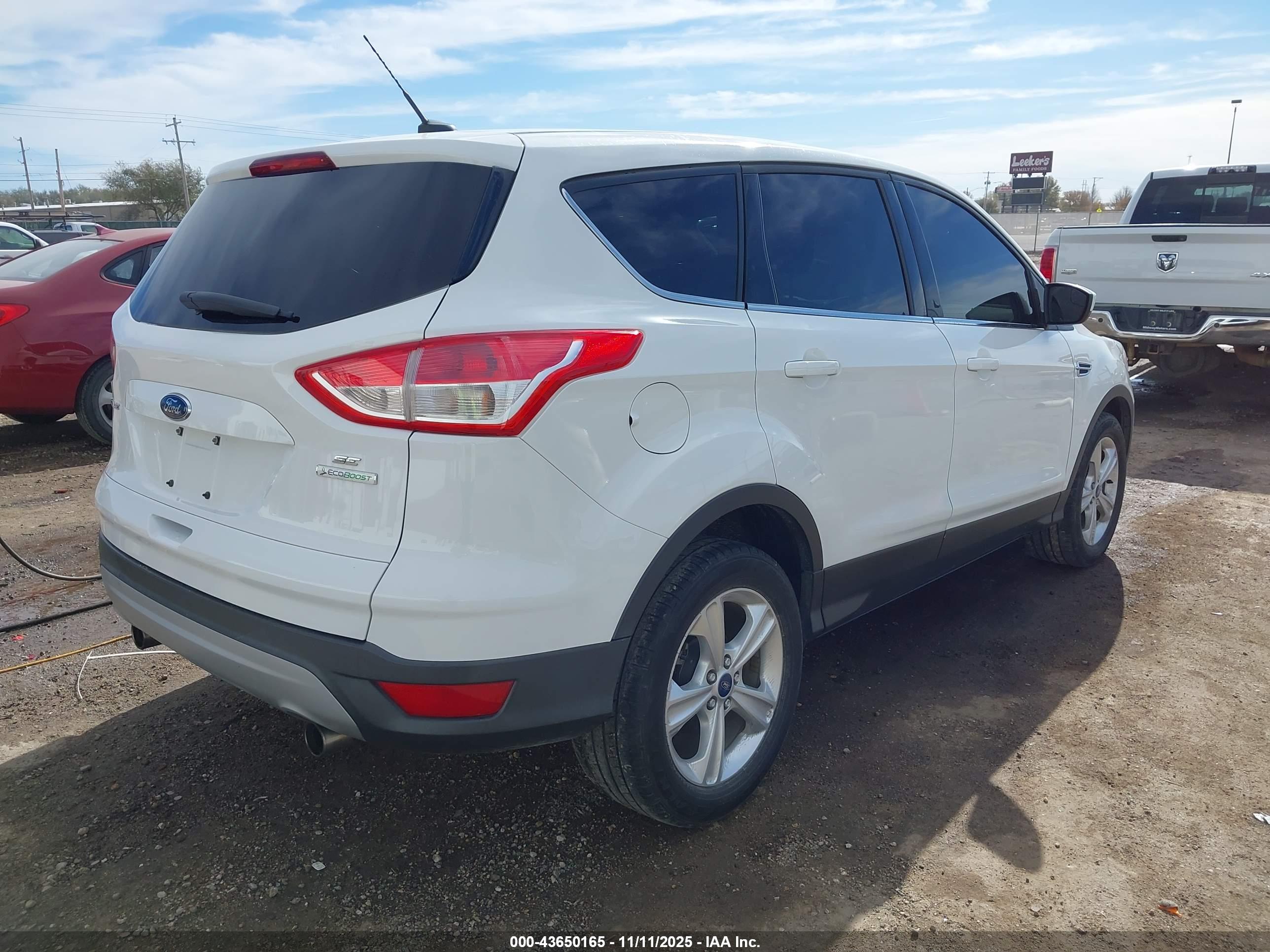 FORD ESCAPE image 4