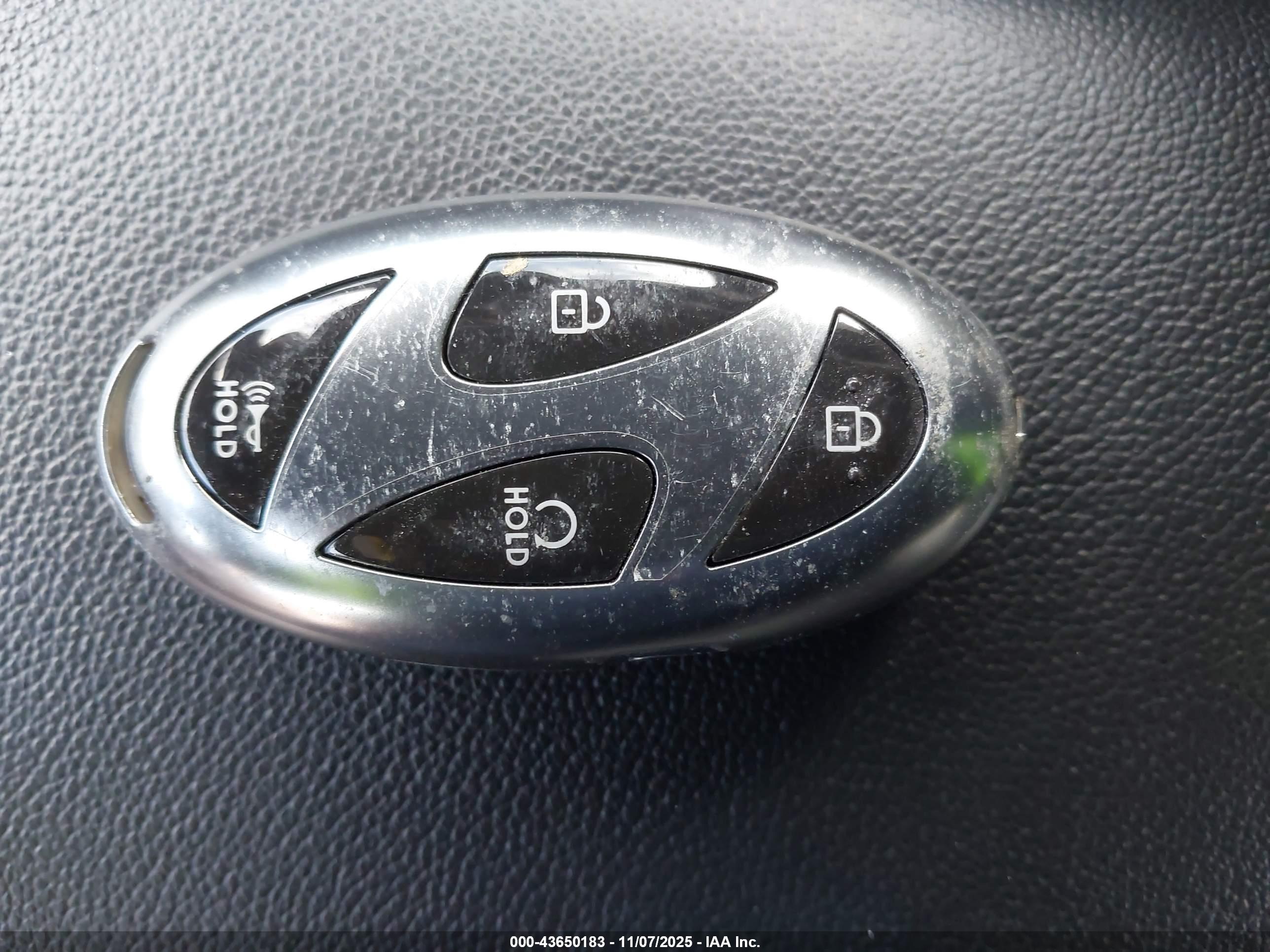 HYUNDAI ELANTRA image 11