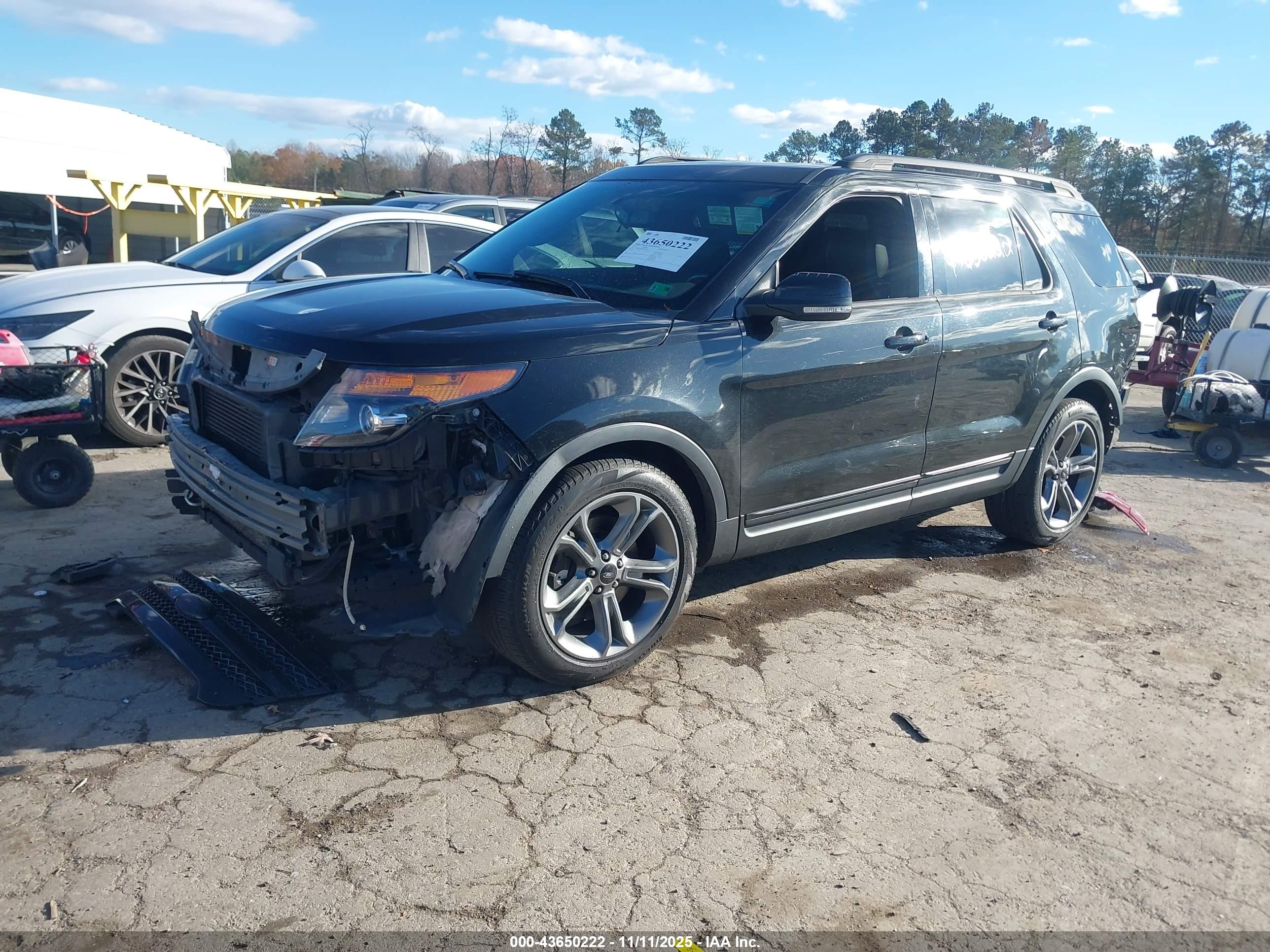 FORD EXPLORER image 2