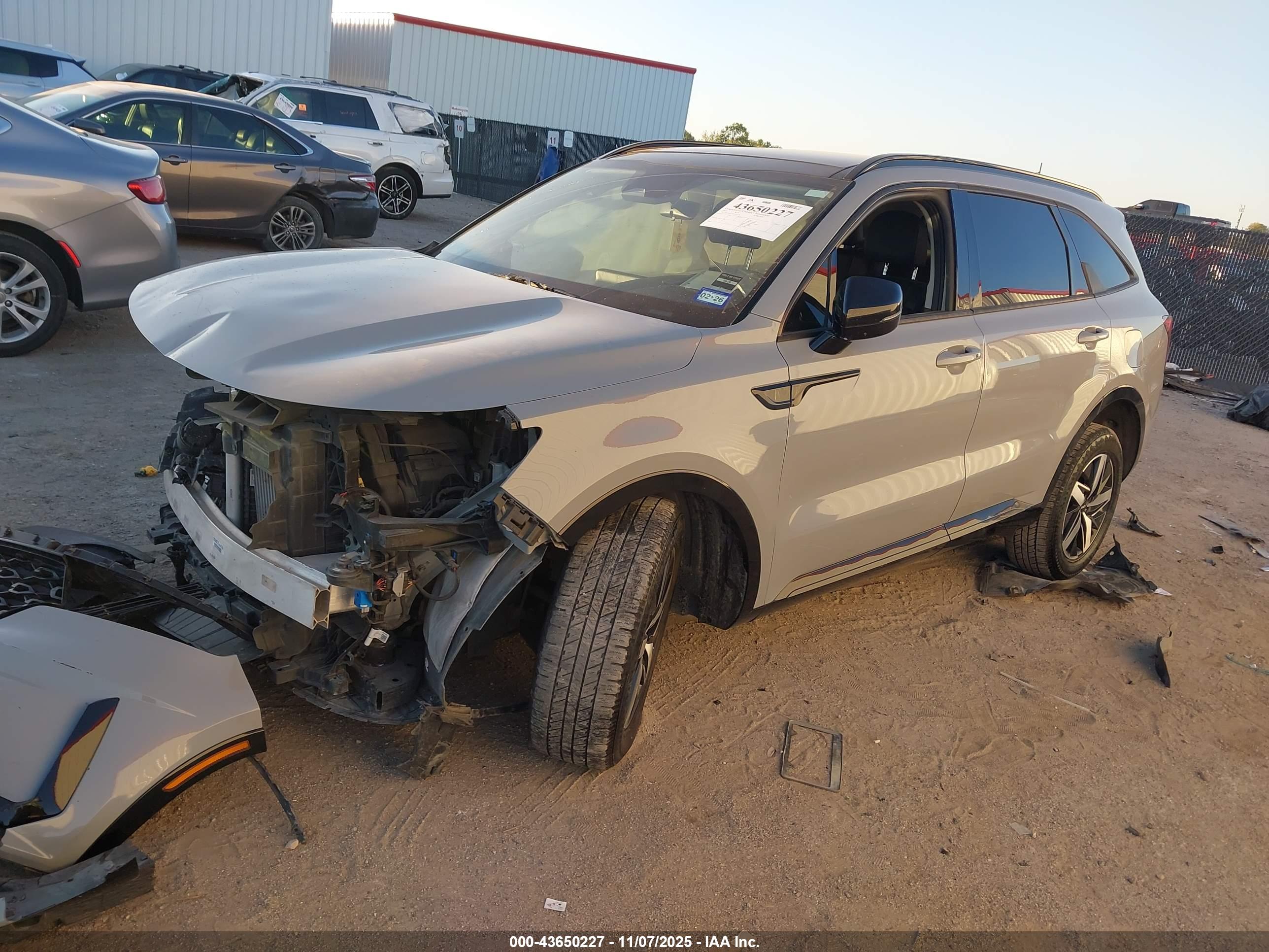 KIA SORENTO image 2