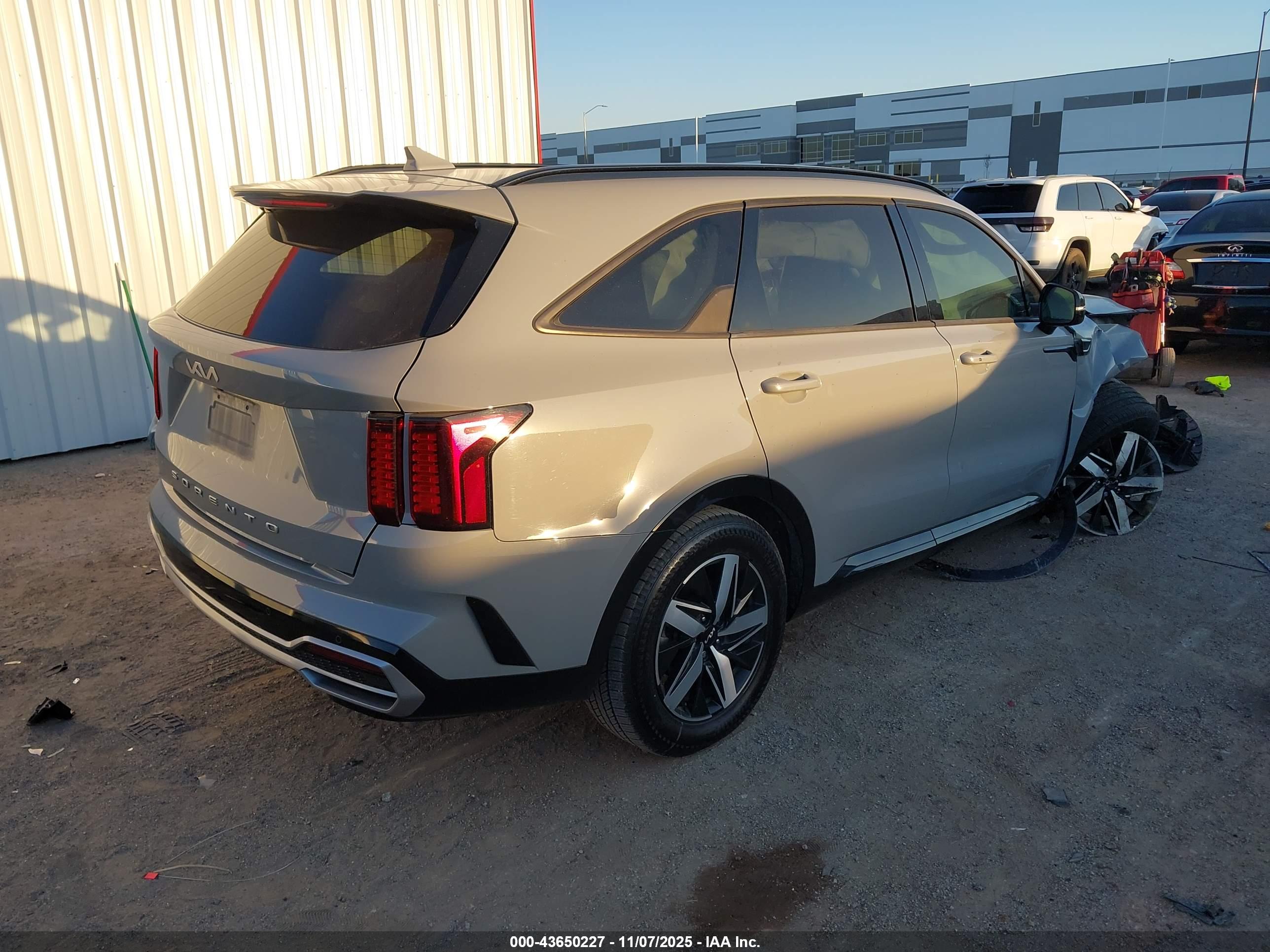 KIA SORENTO image 4
