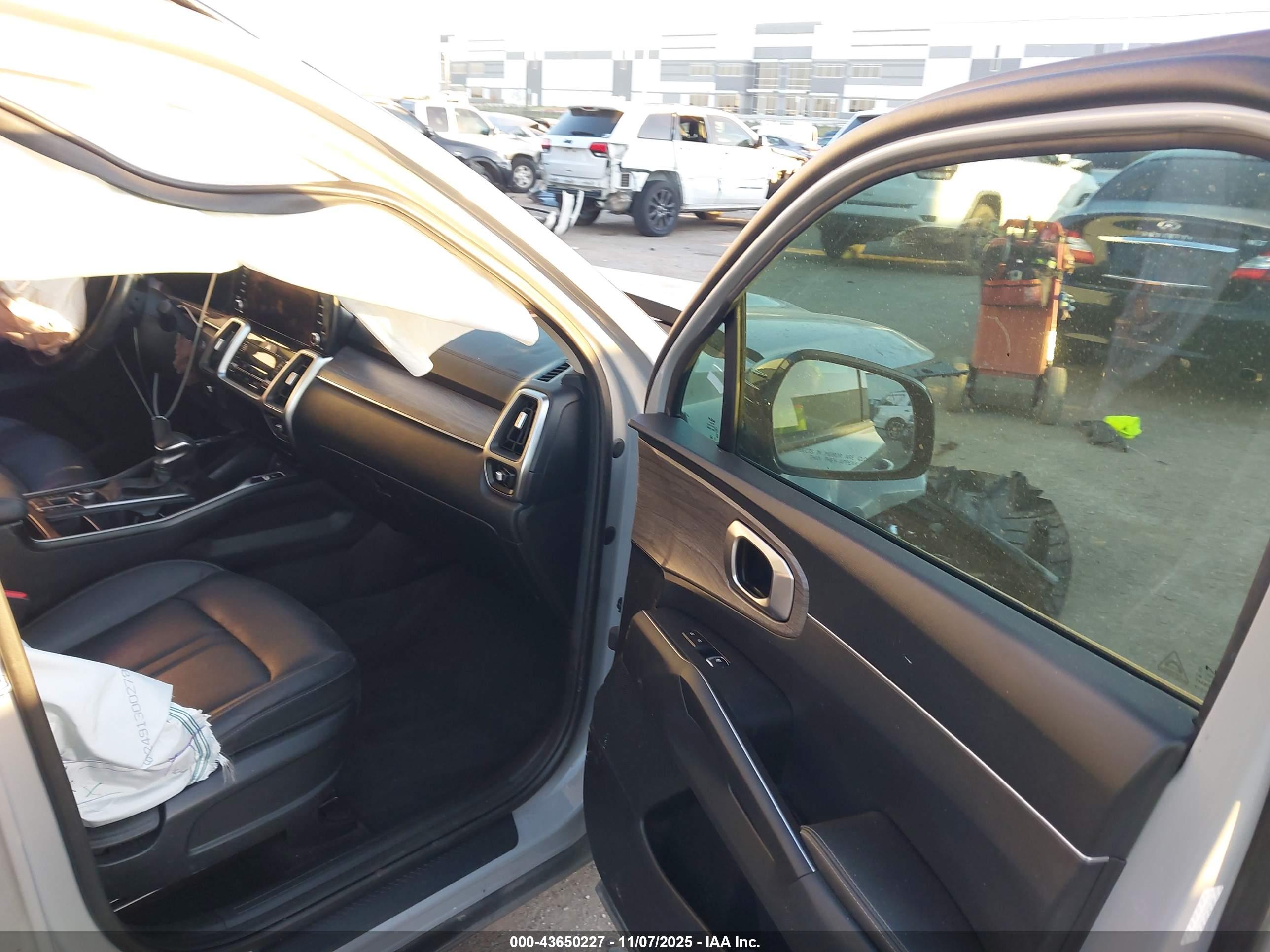 KIA SORENTO image 5