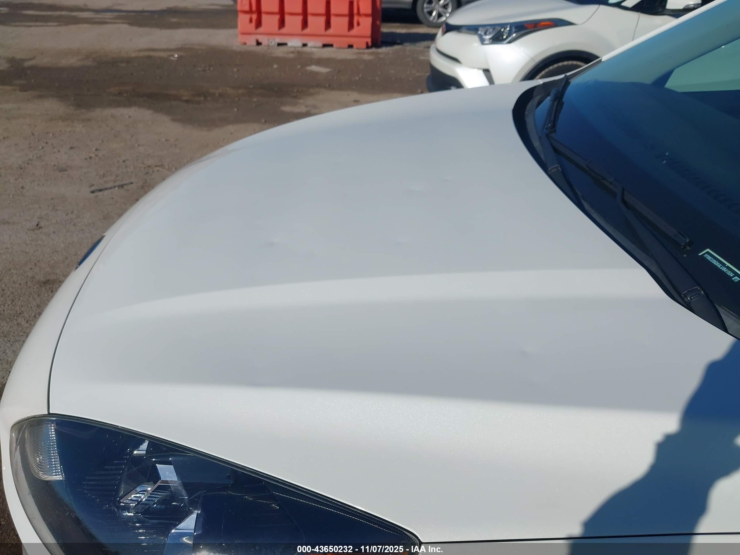 FORD ESCAPE image 6