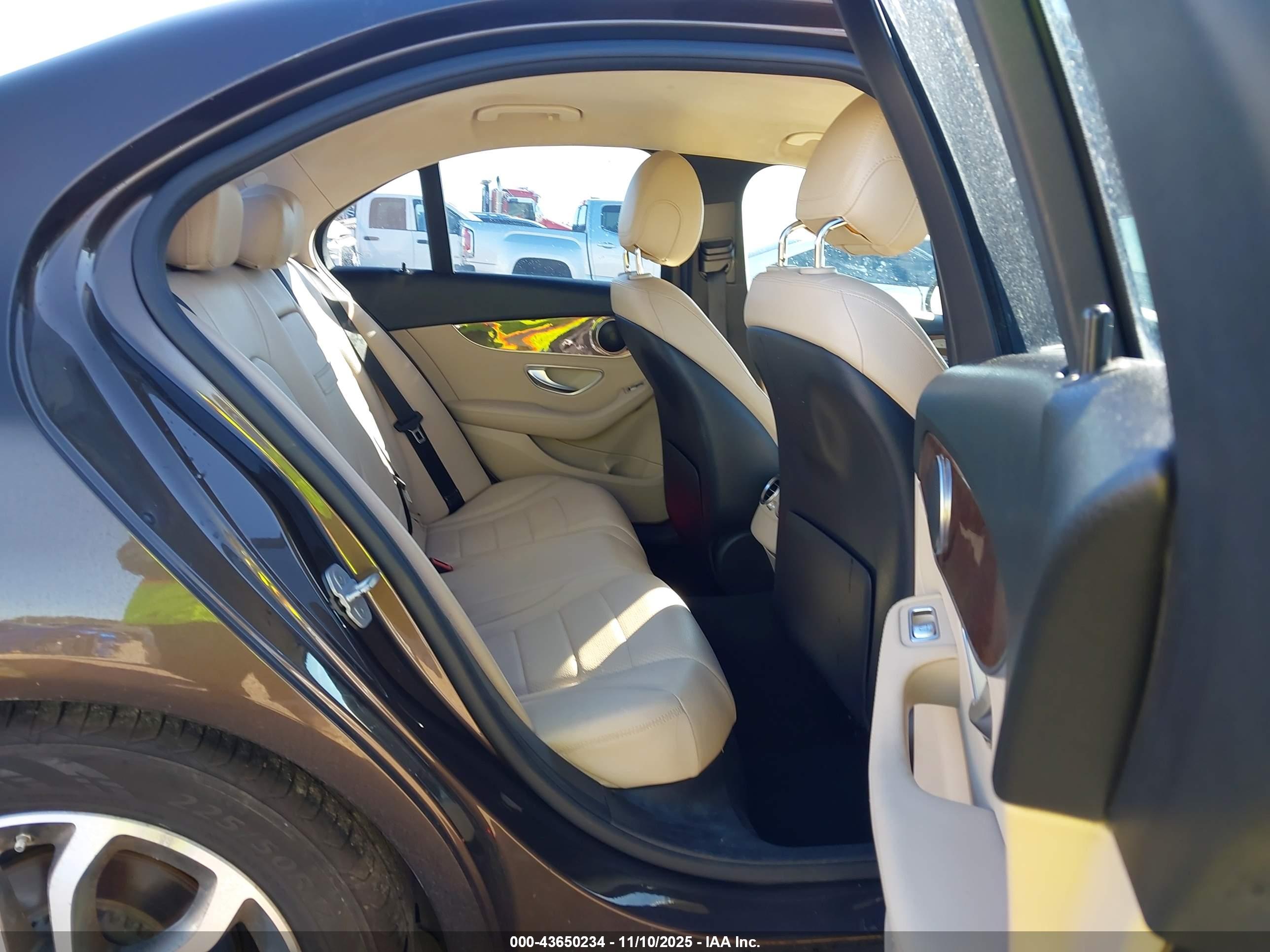 MERCEDES-BENZ C image 8