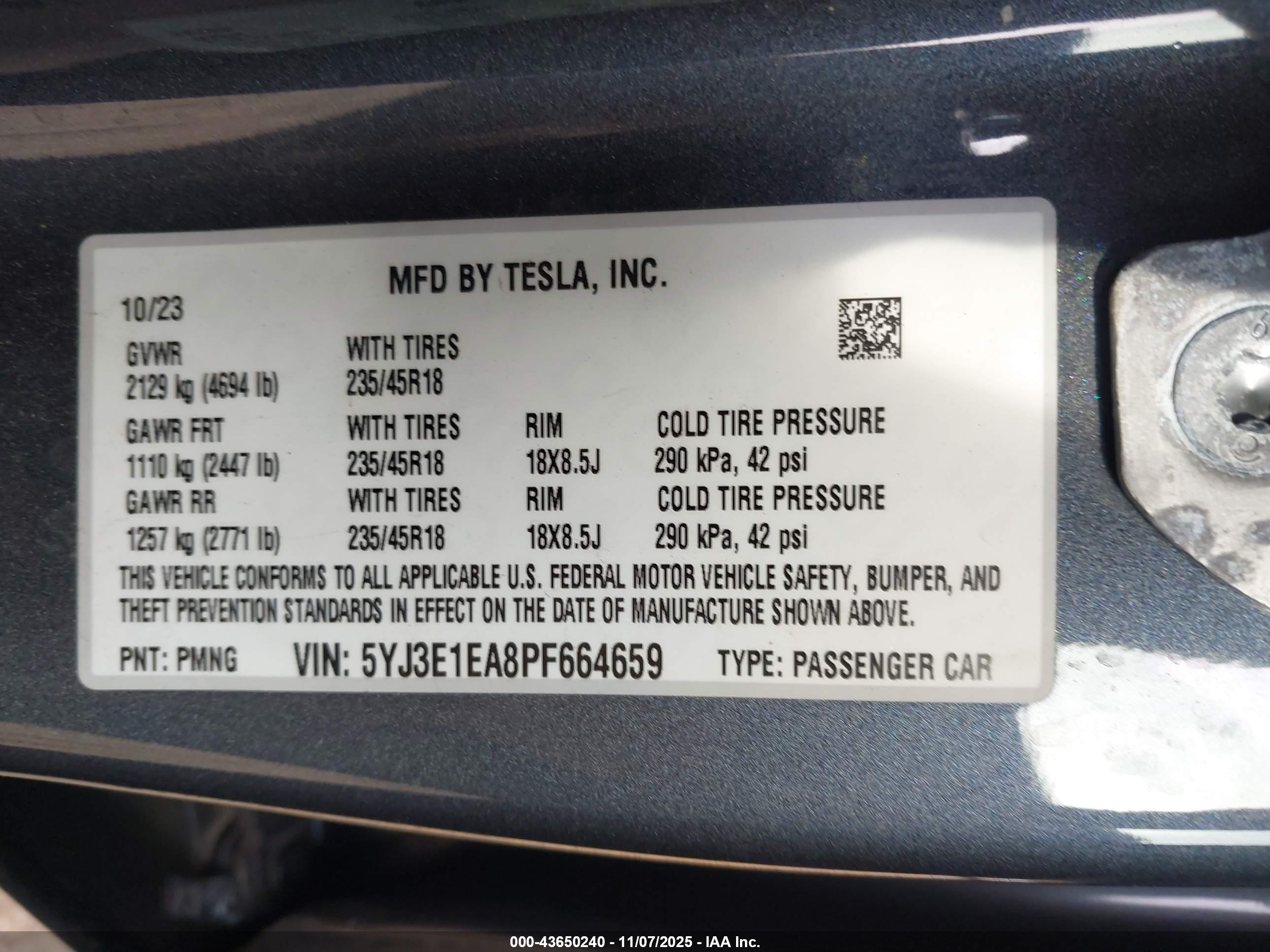 TESLA MODEL image 9