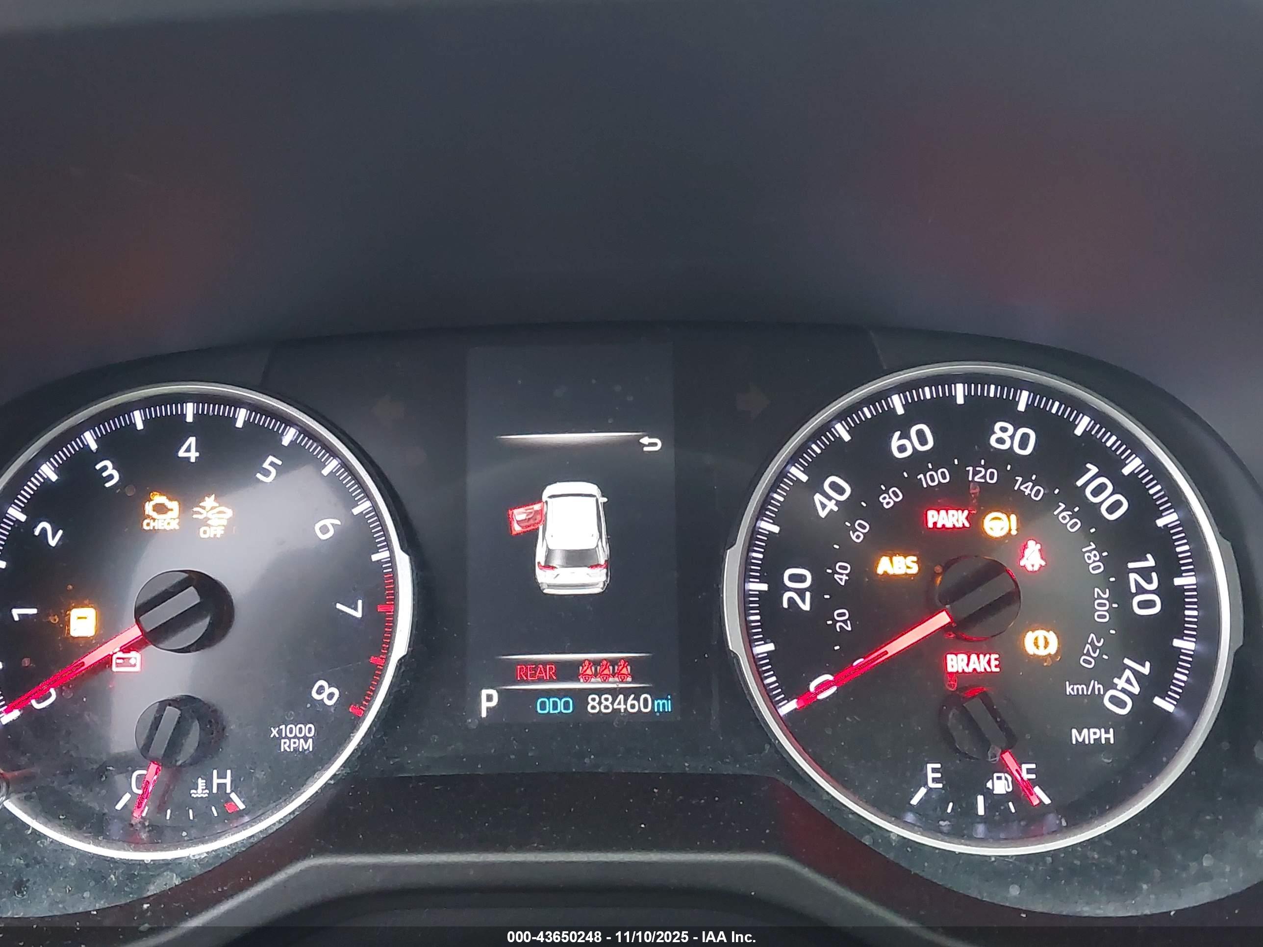 TOYOTA RAV4 image 7