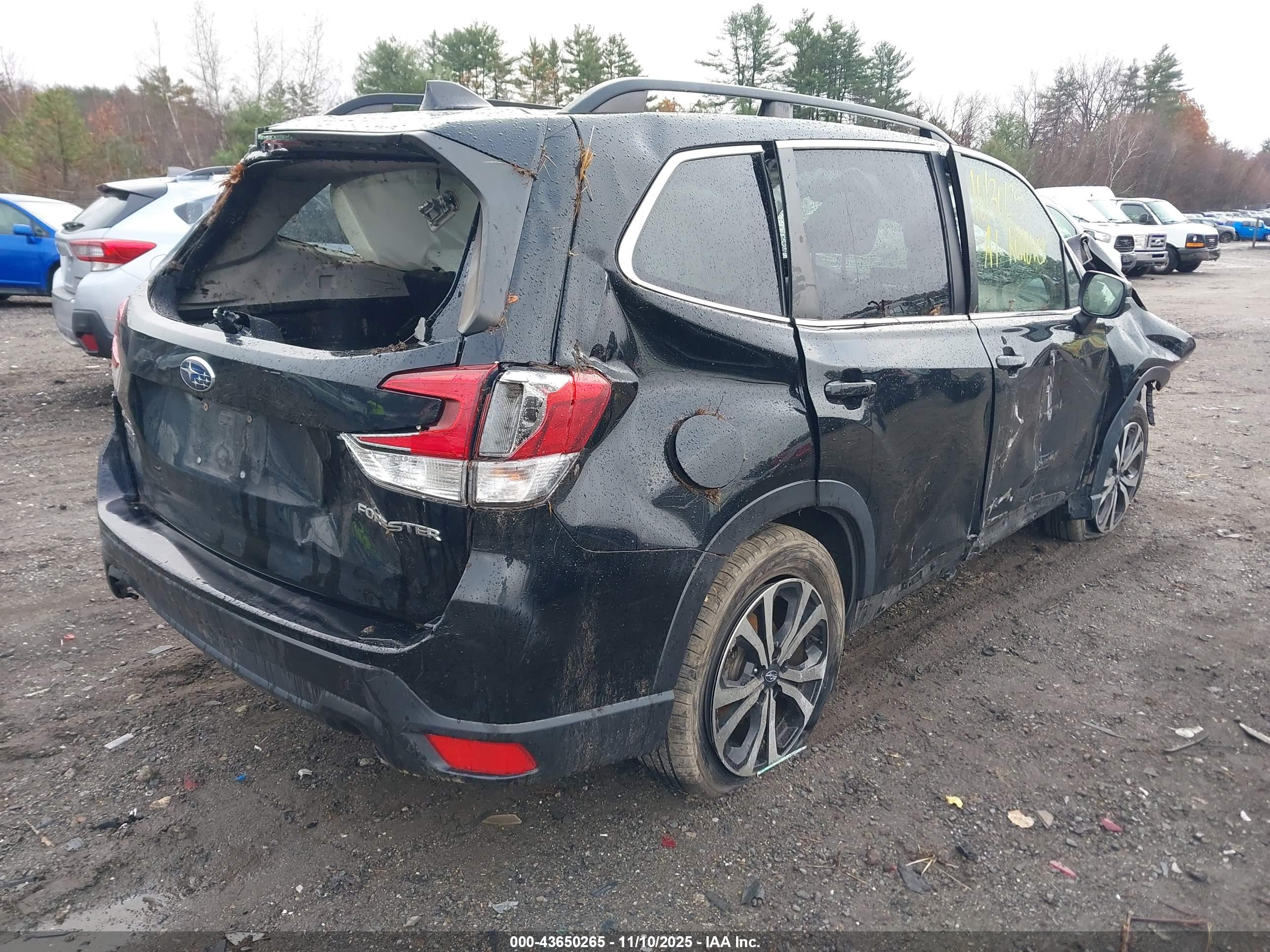 SUBARU FORESTER image 4