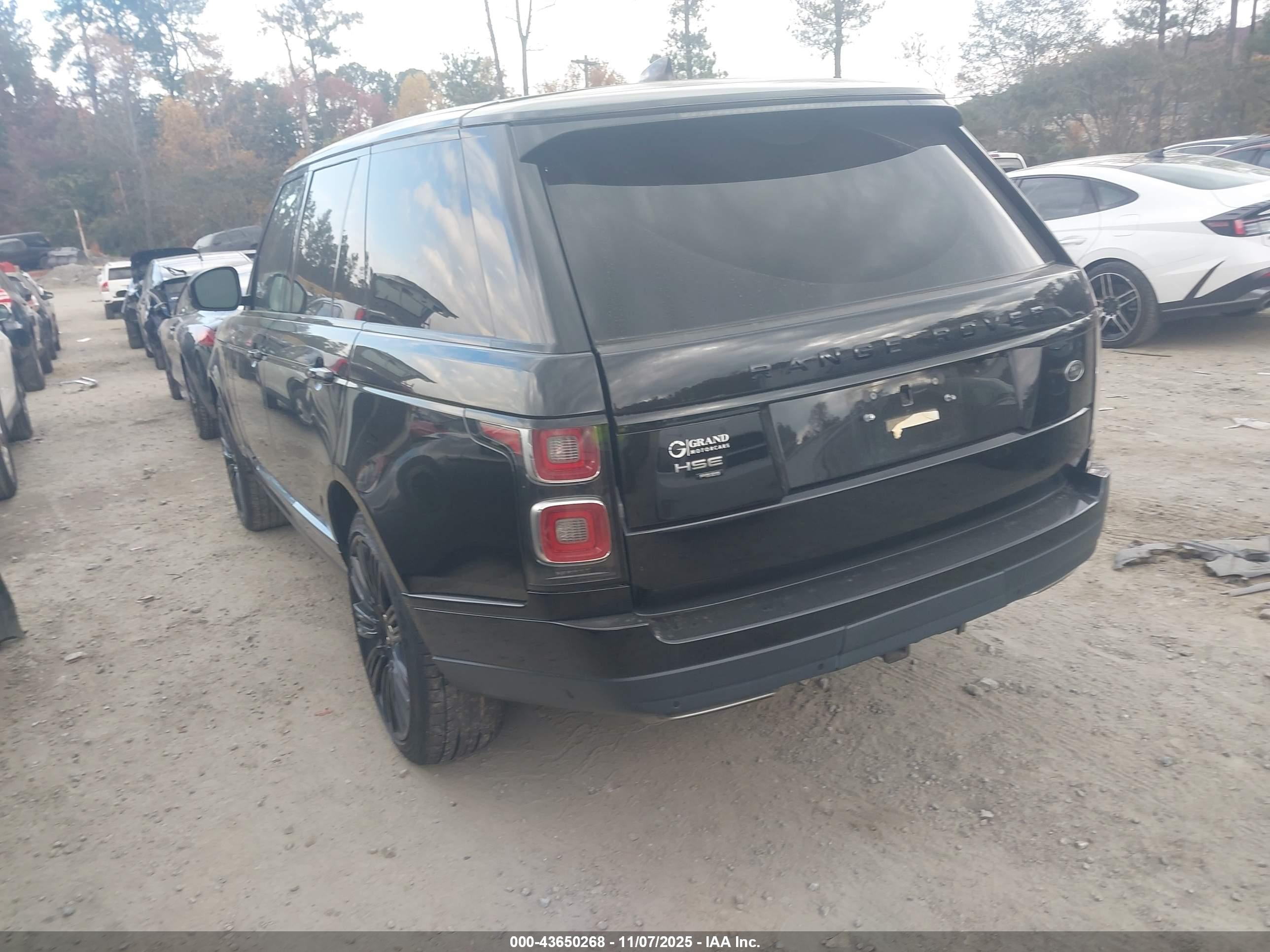 LAND ROVER image 3