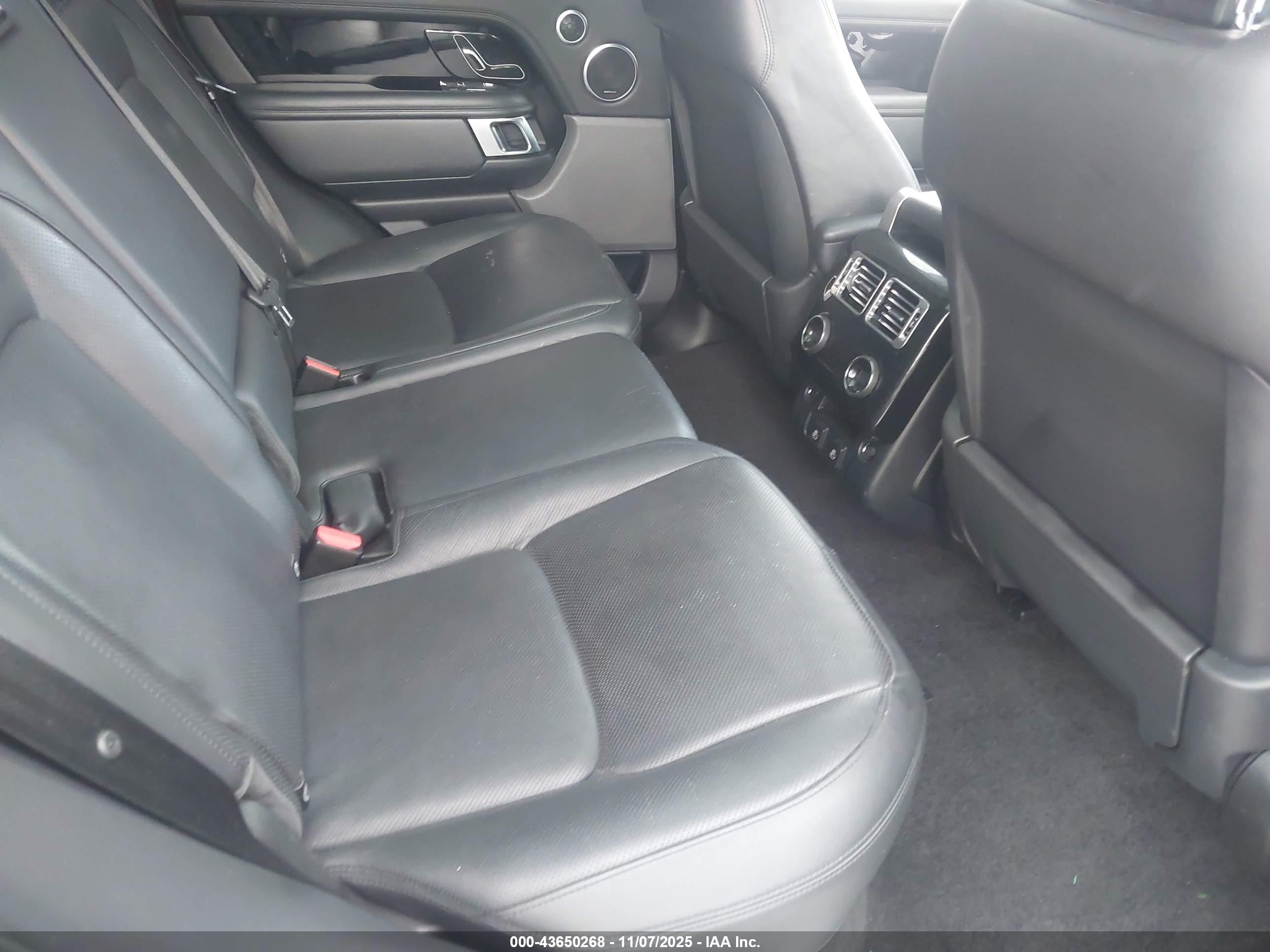 LAND ROVER image 8