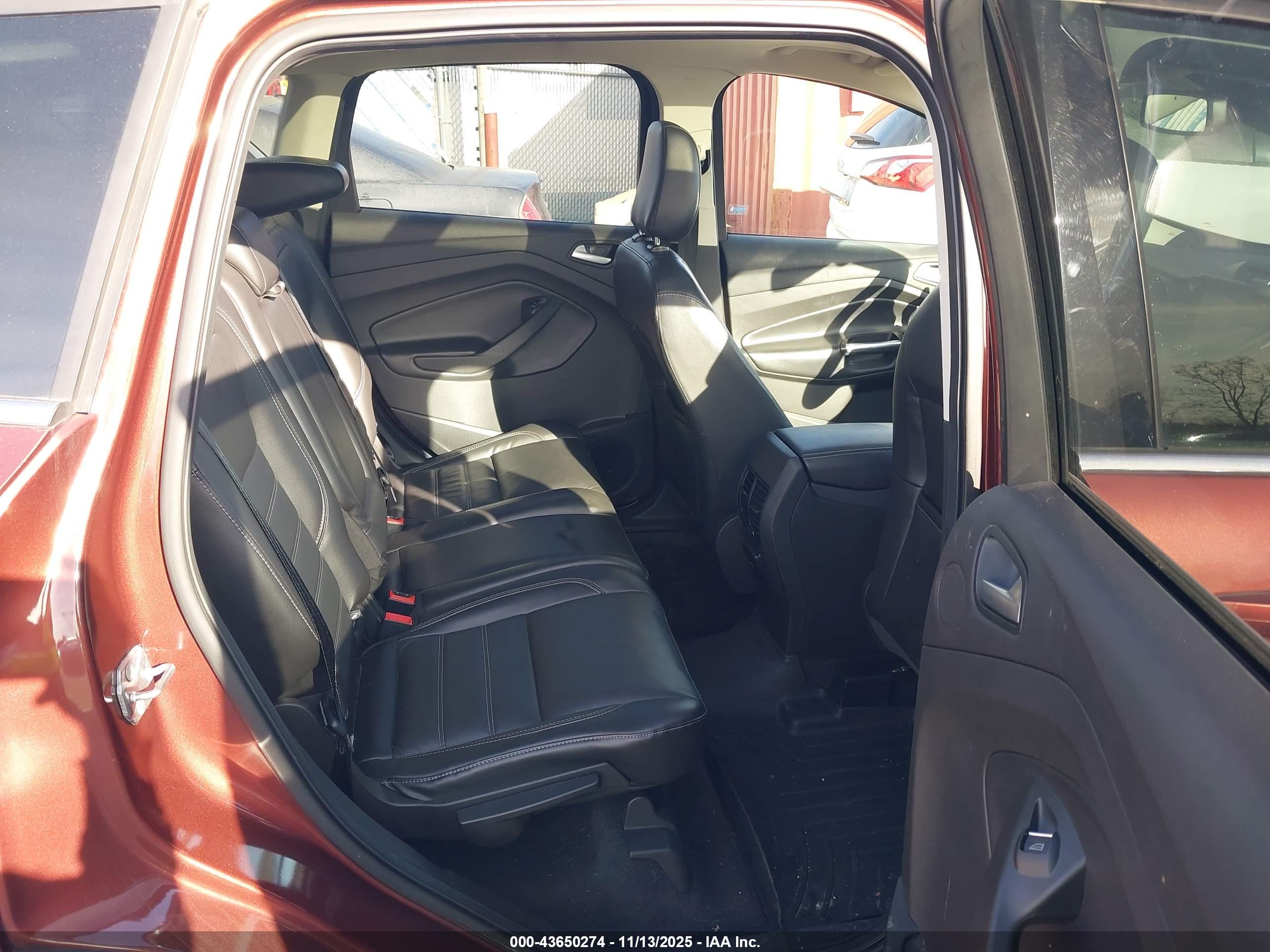 FORD ESCAPE image 8