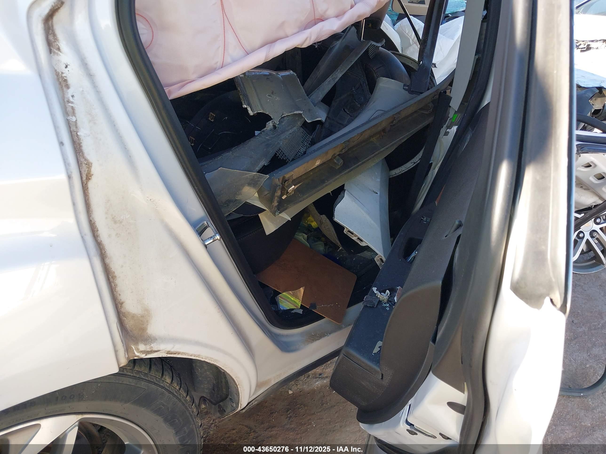 CHEVROLET EQUINOX image 8