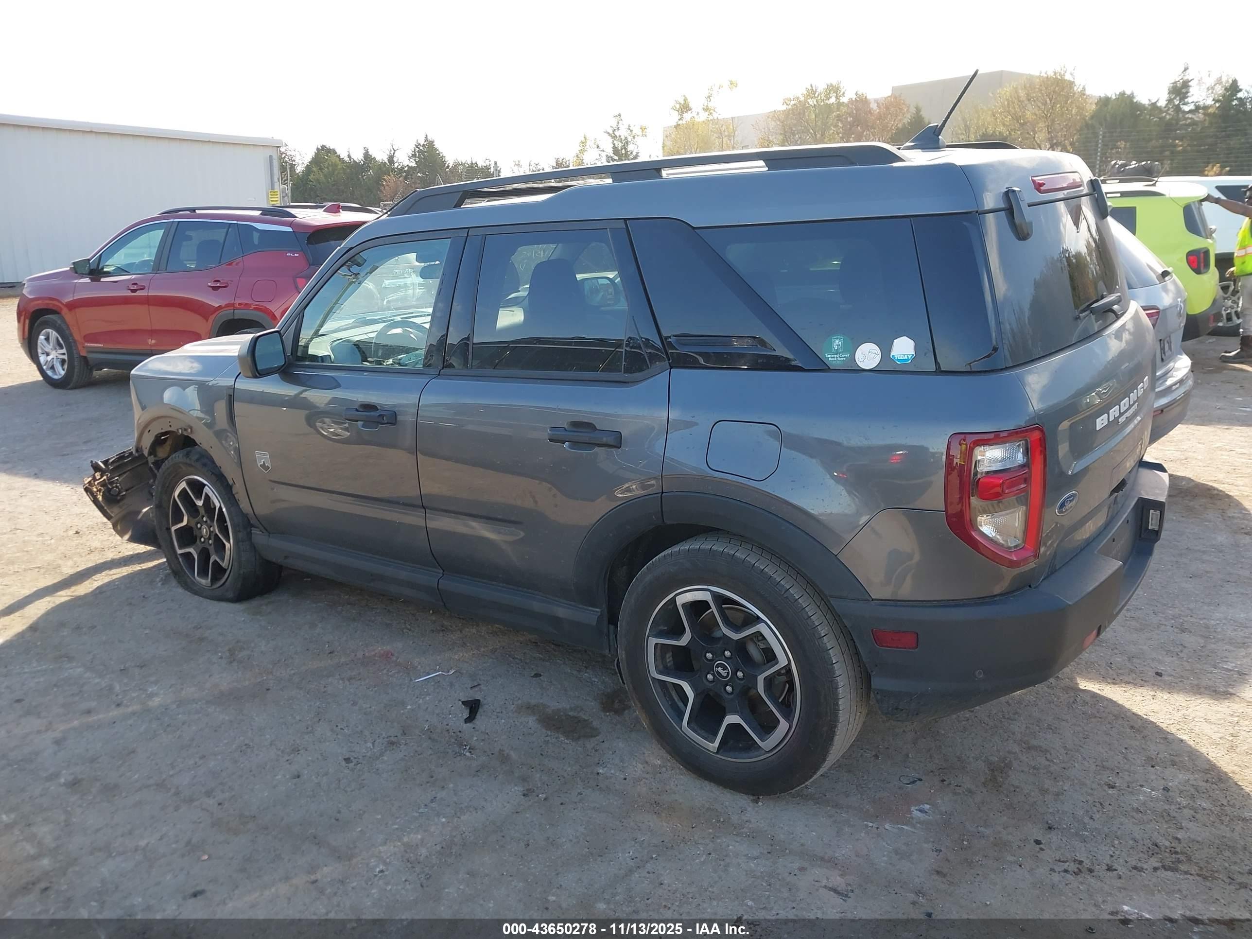 FORD BRONCO image 3