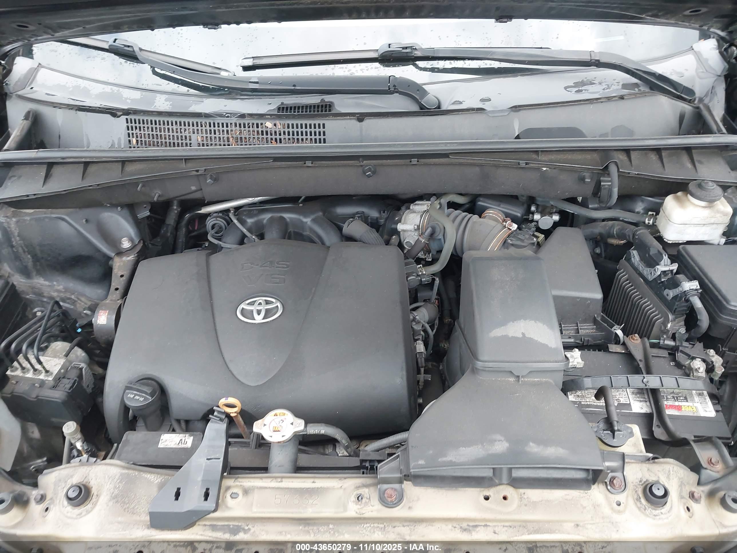 TOYOTA HIGHLANDER image 10