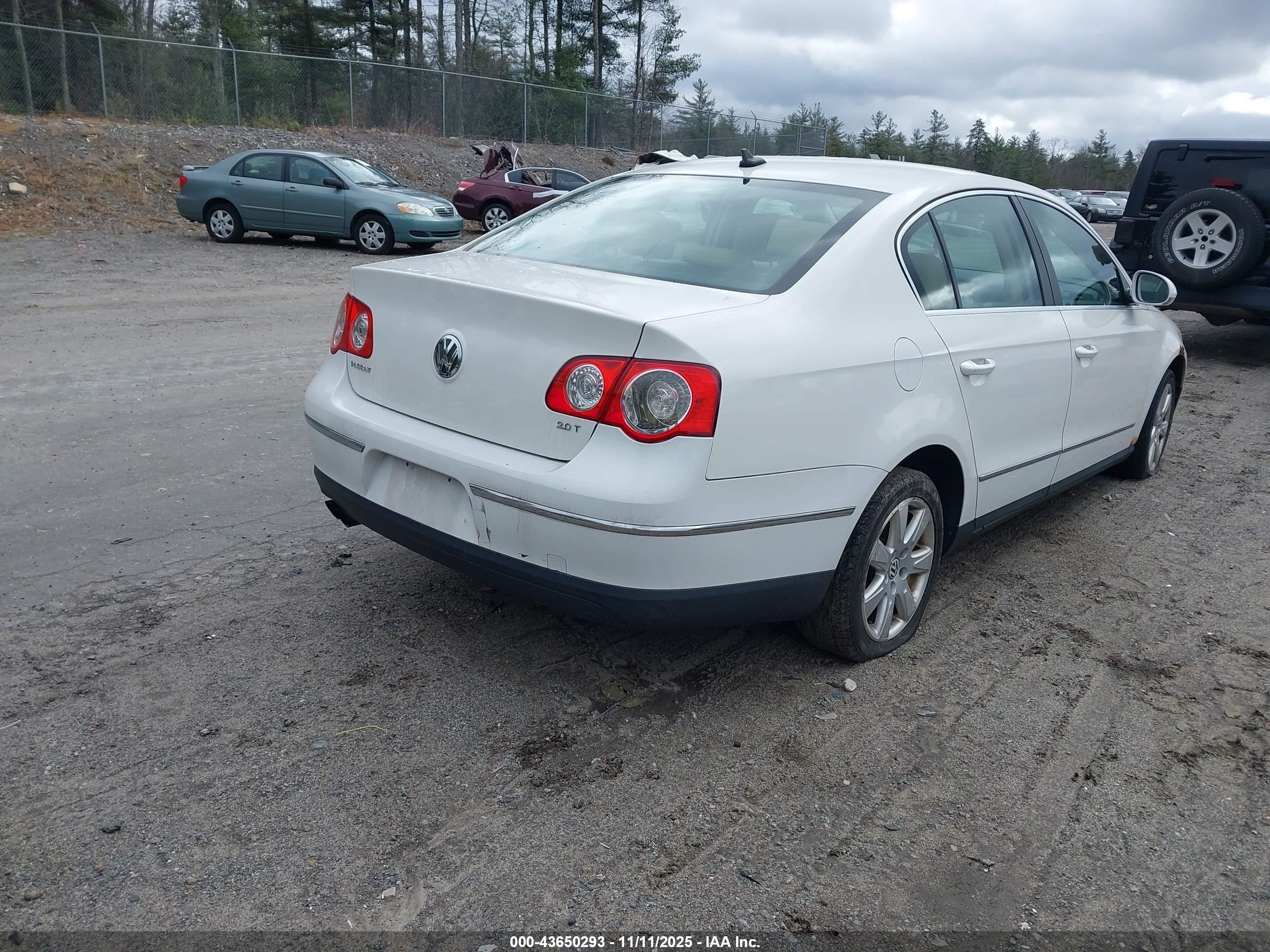 VOLKSWAGEN PASSAT image 4