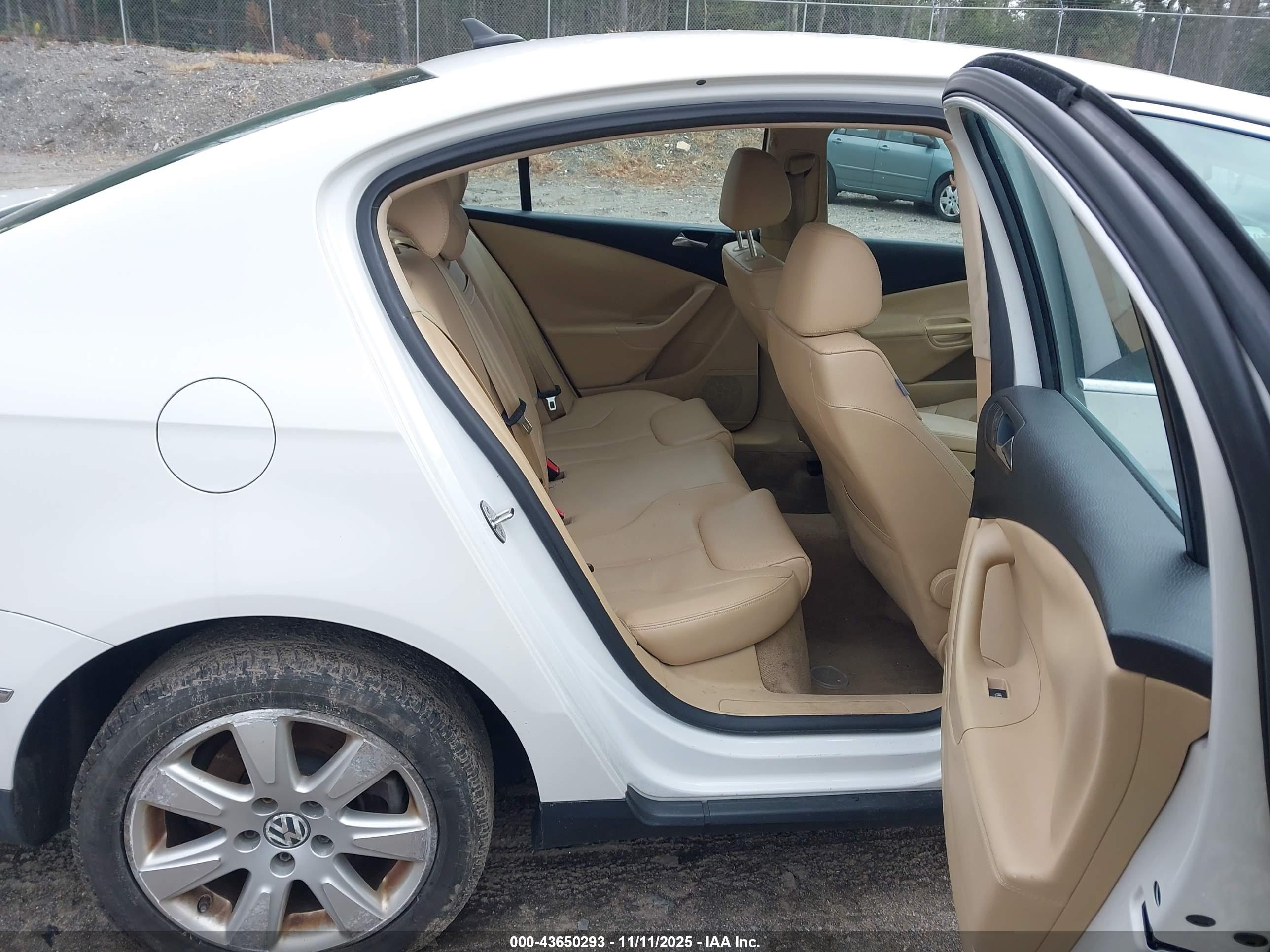 VOLKSWAGEN PASSAT image 8