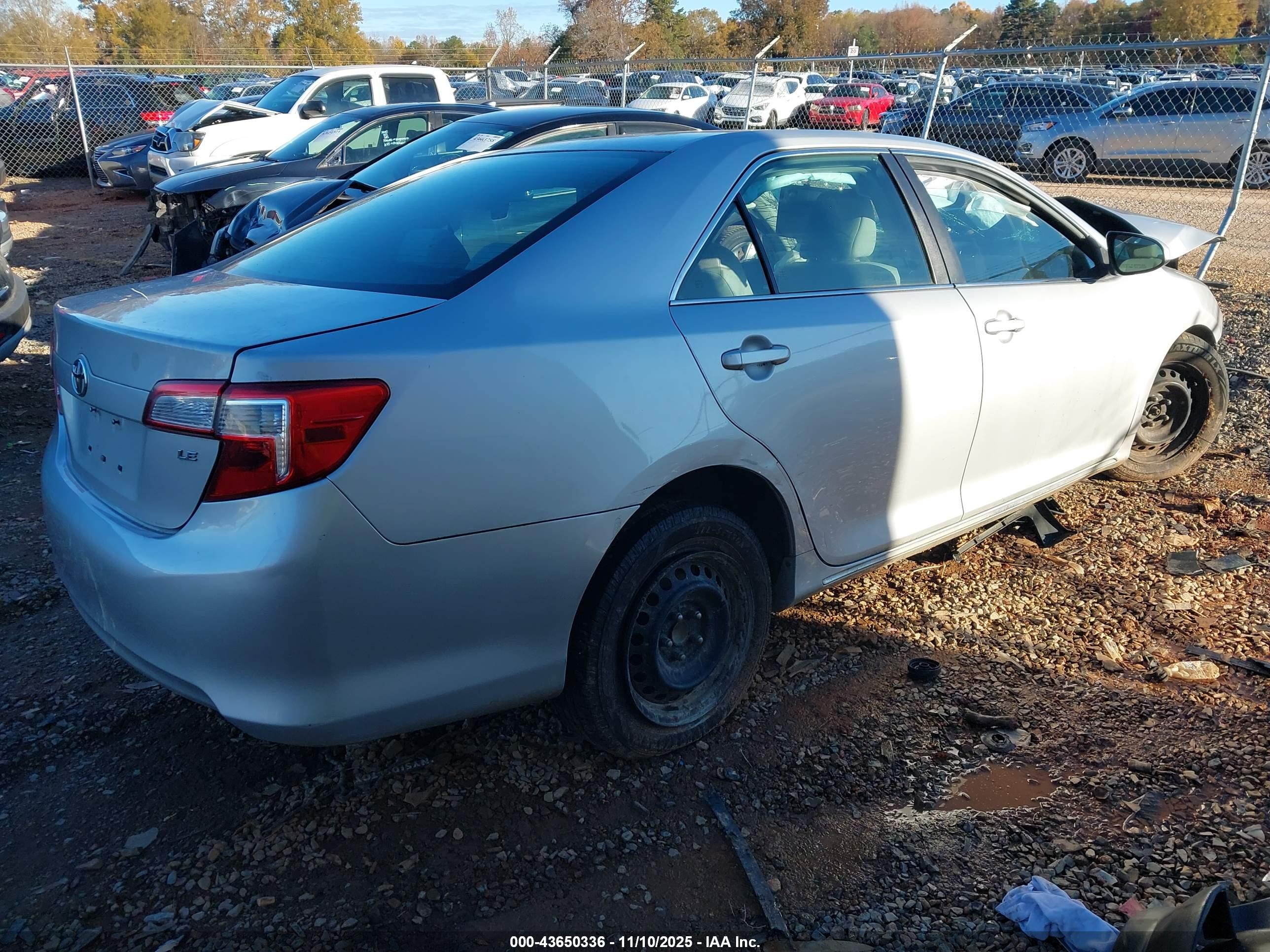 TOYOTA CAMRY image 4